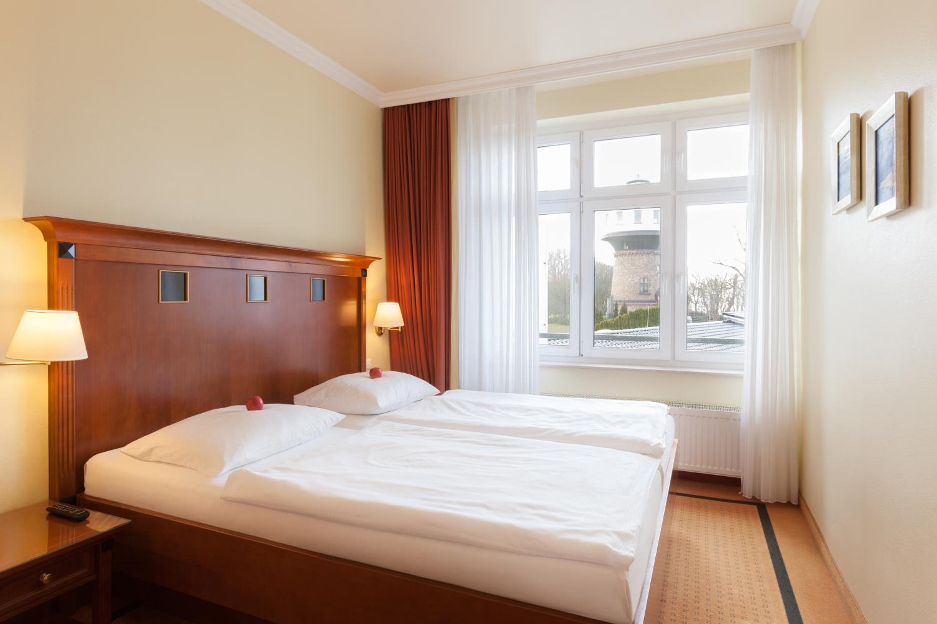 Double Room in the Dependences