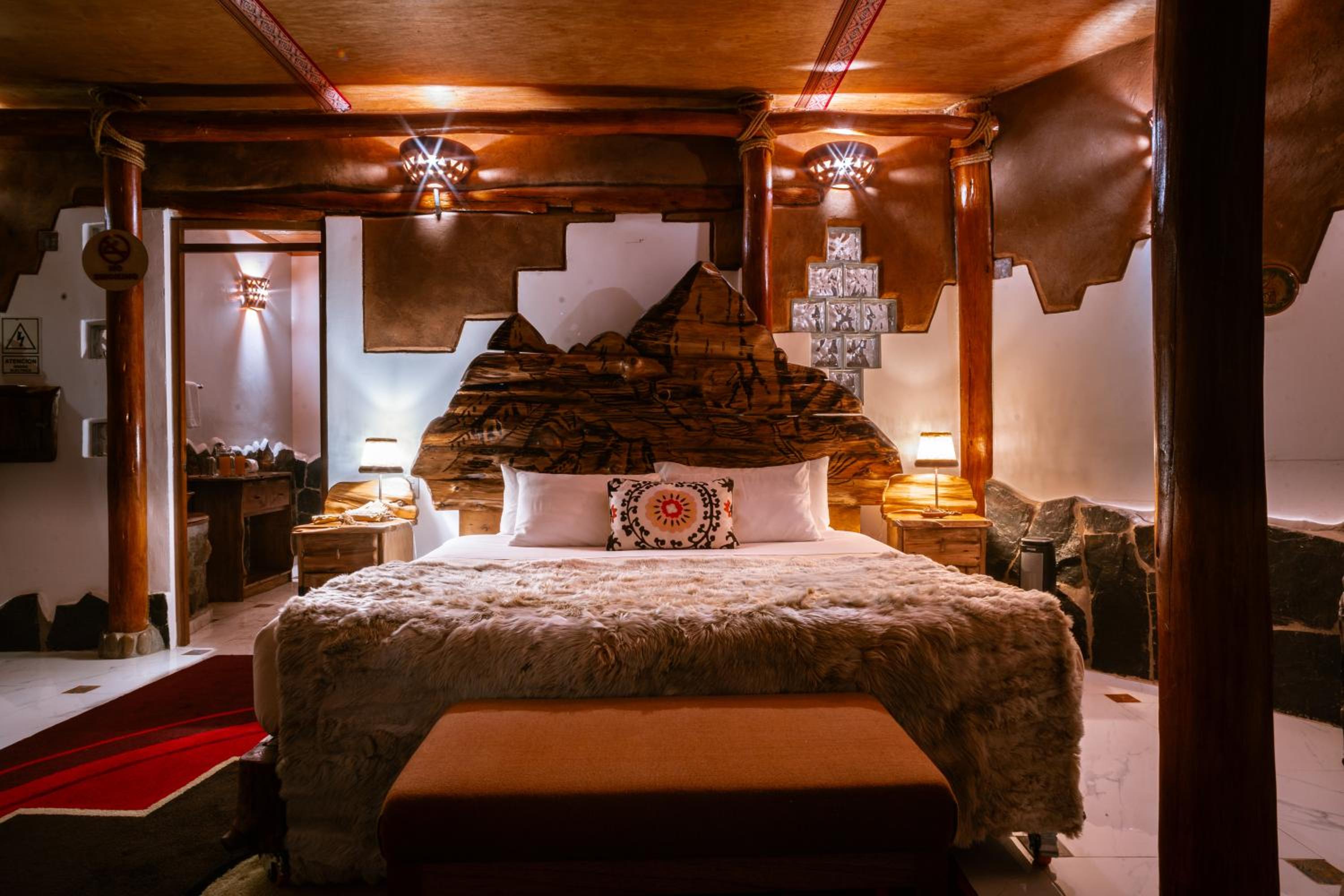 King Suite with Spa Bath photo 2