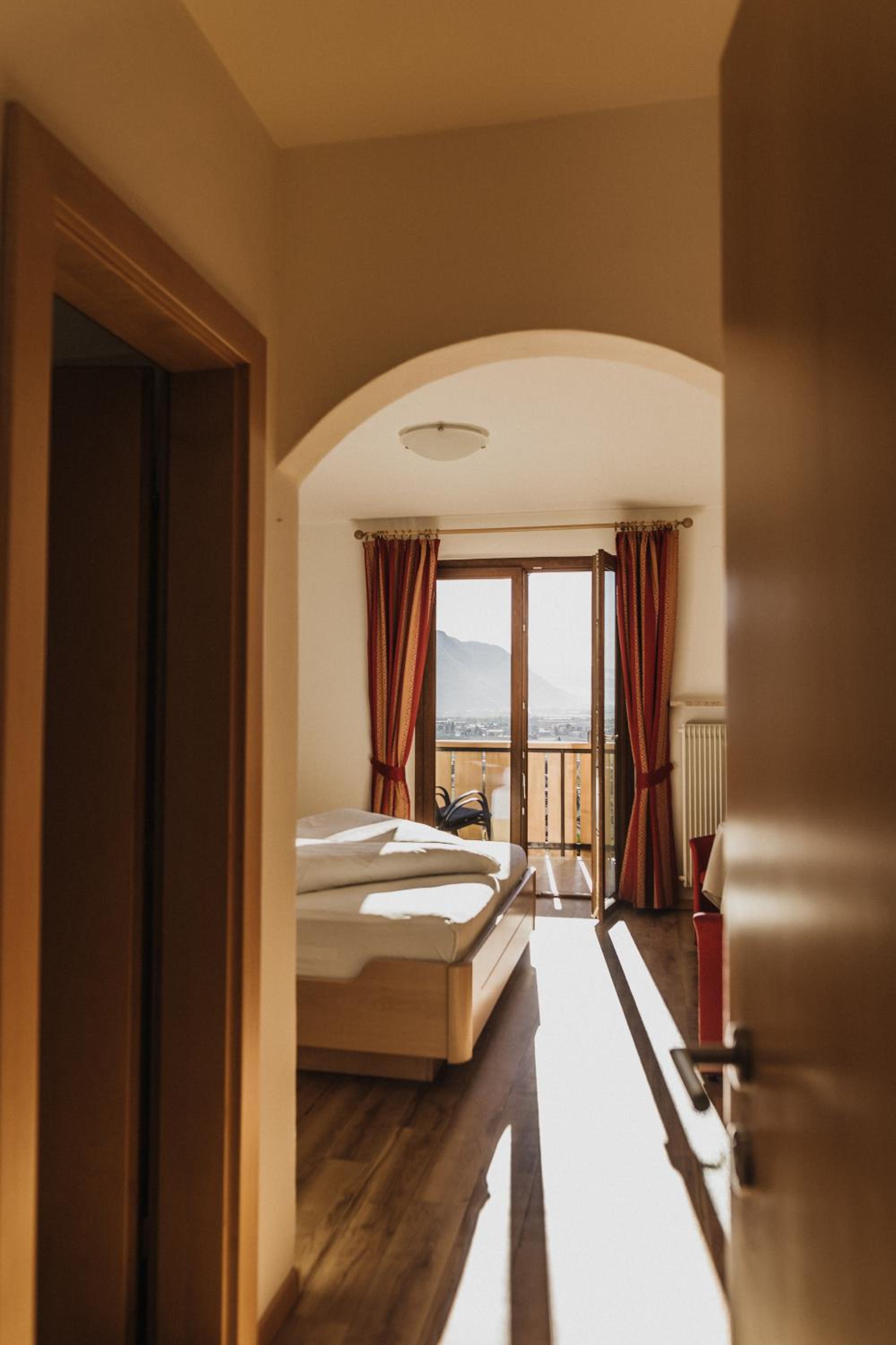 Deluxe Double Room with Balcony photo 1