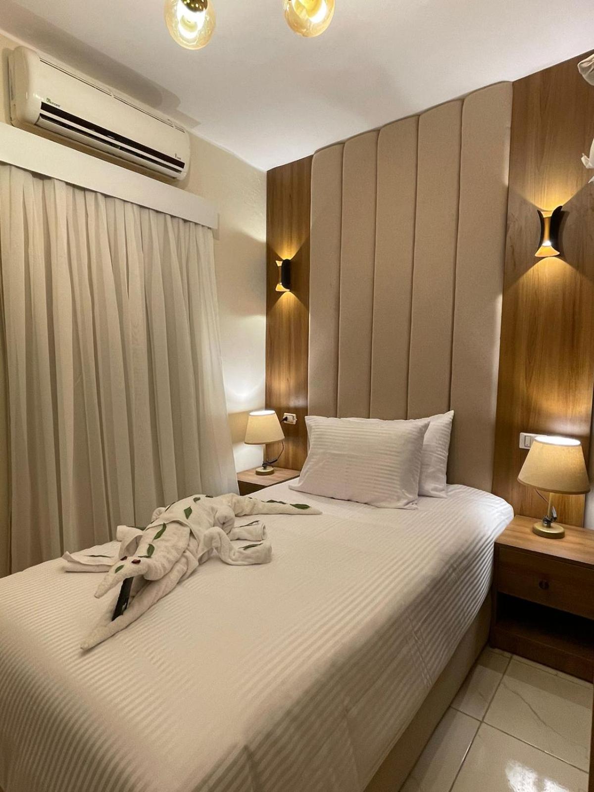 Deluxe Single Room