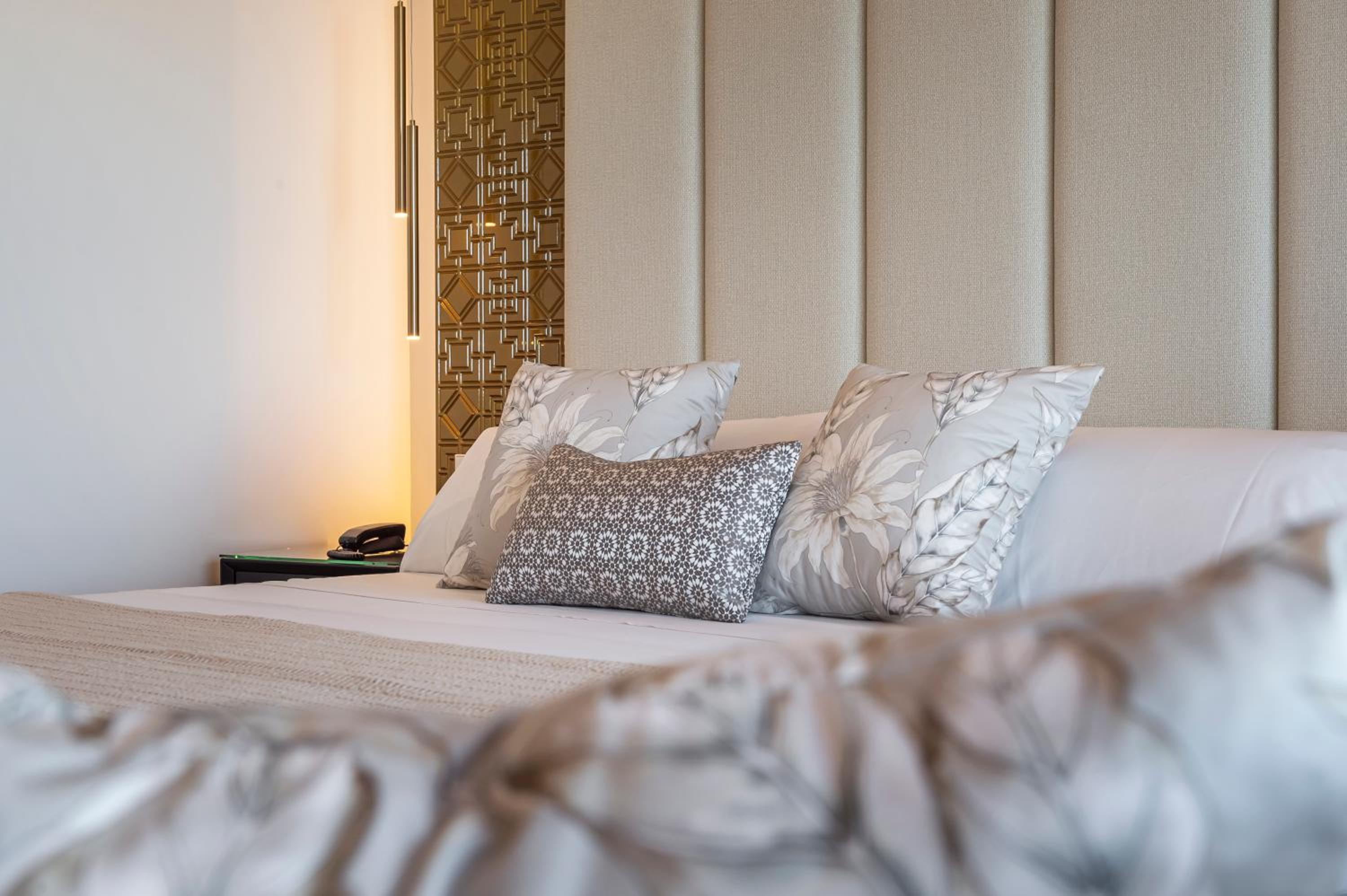 Executive Suite - Photo 4