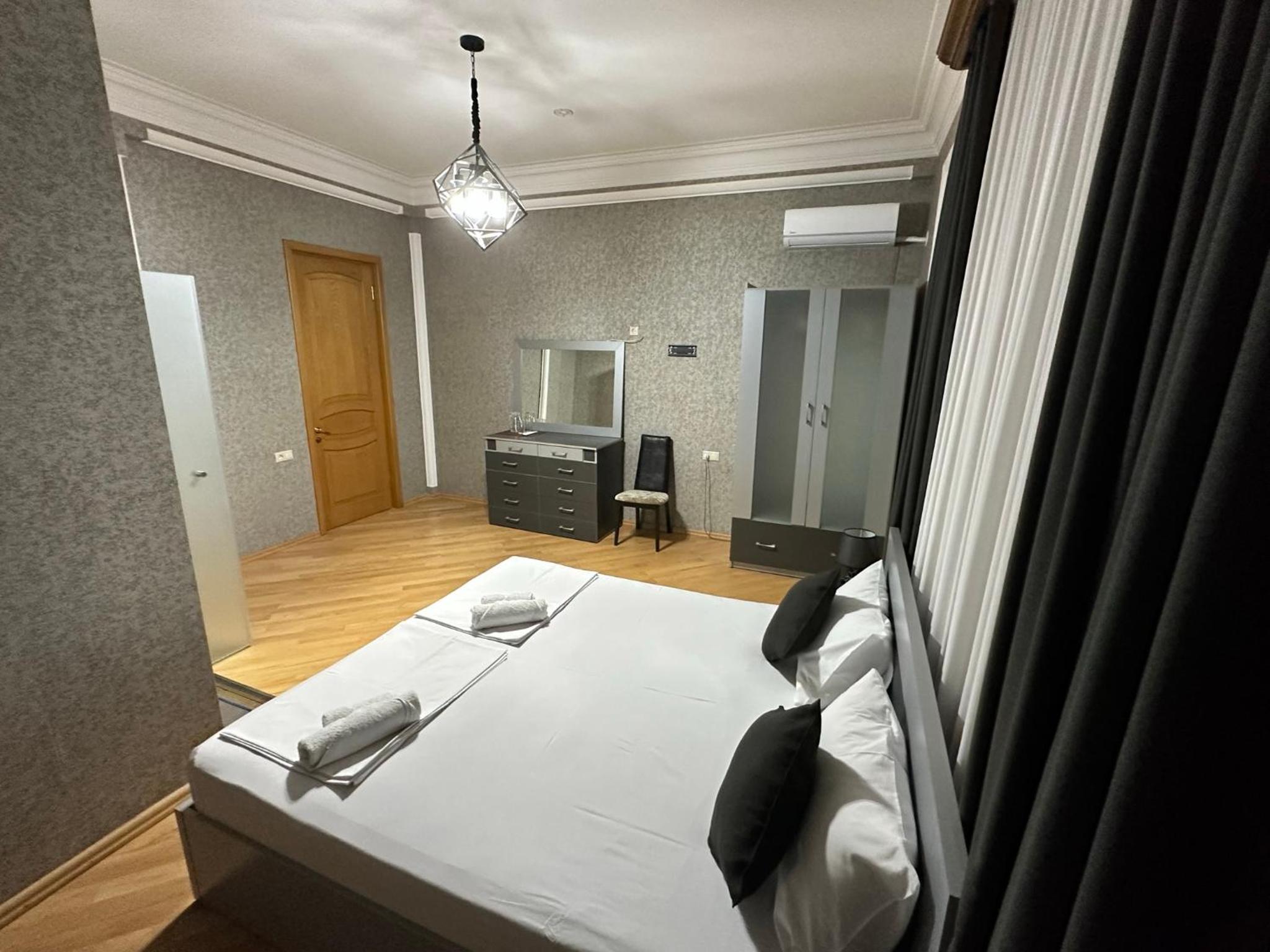 King Room with Mountain View
