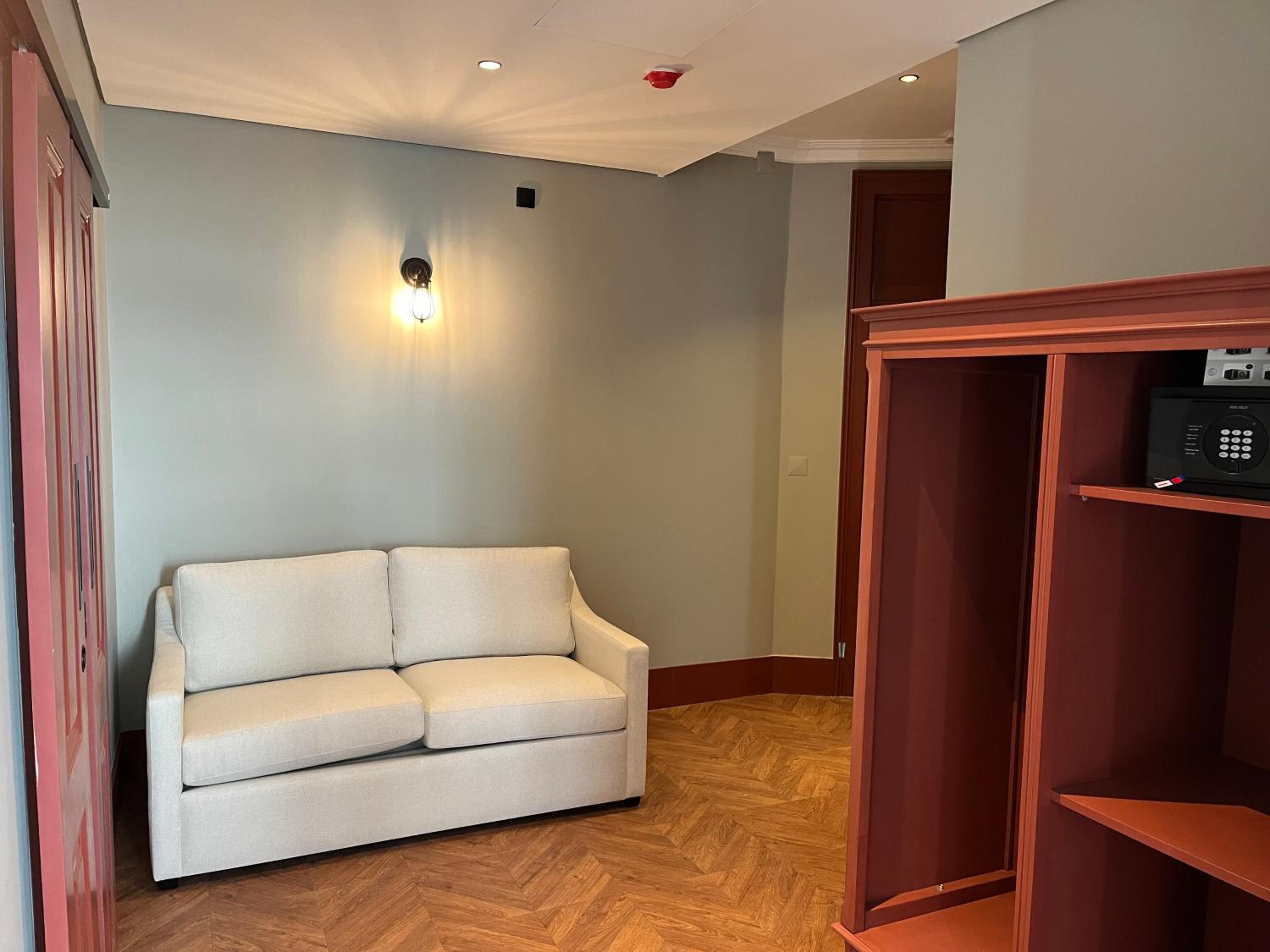 Deluxe Suite With Sea View photo 3