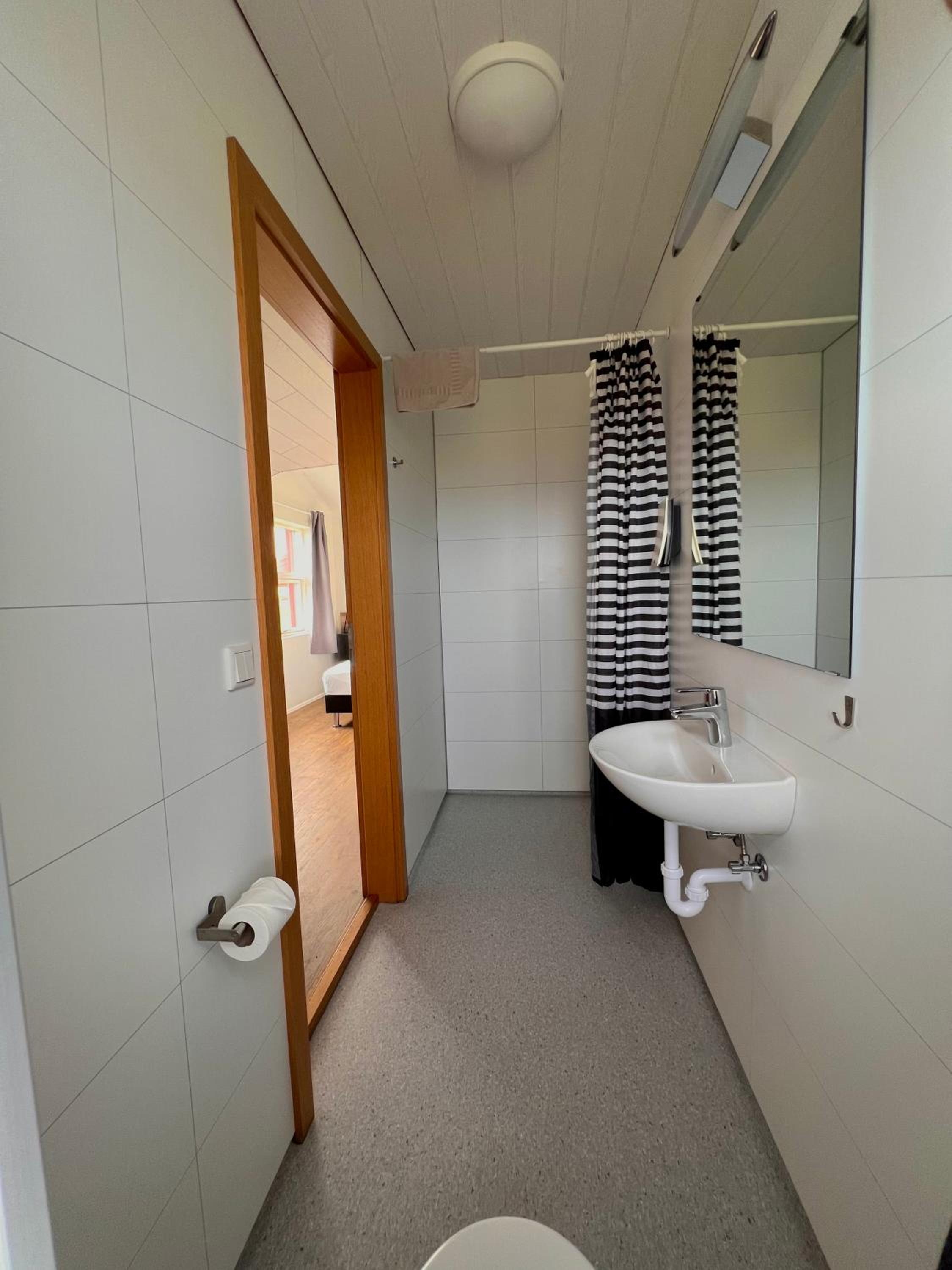 Double or Twin Room with Private Bathroom photo 3