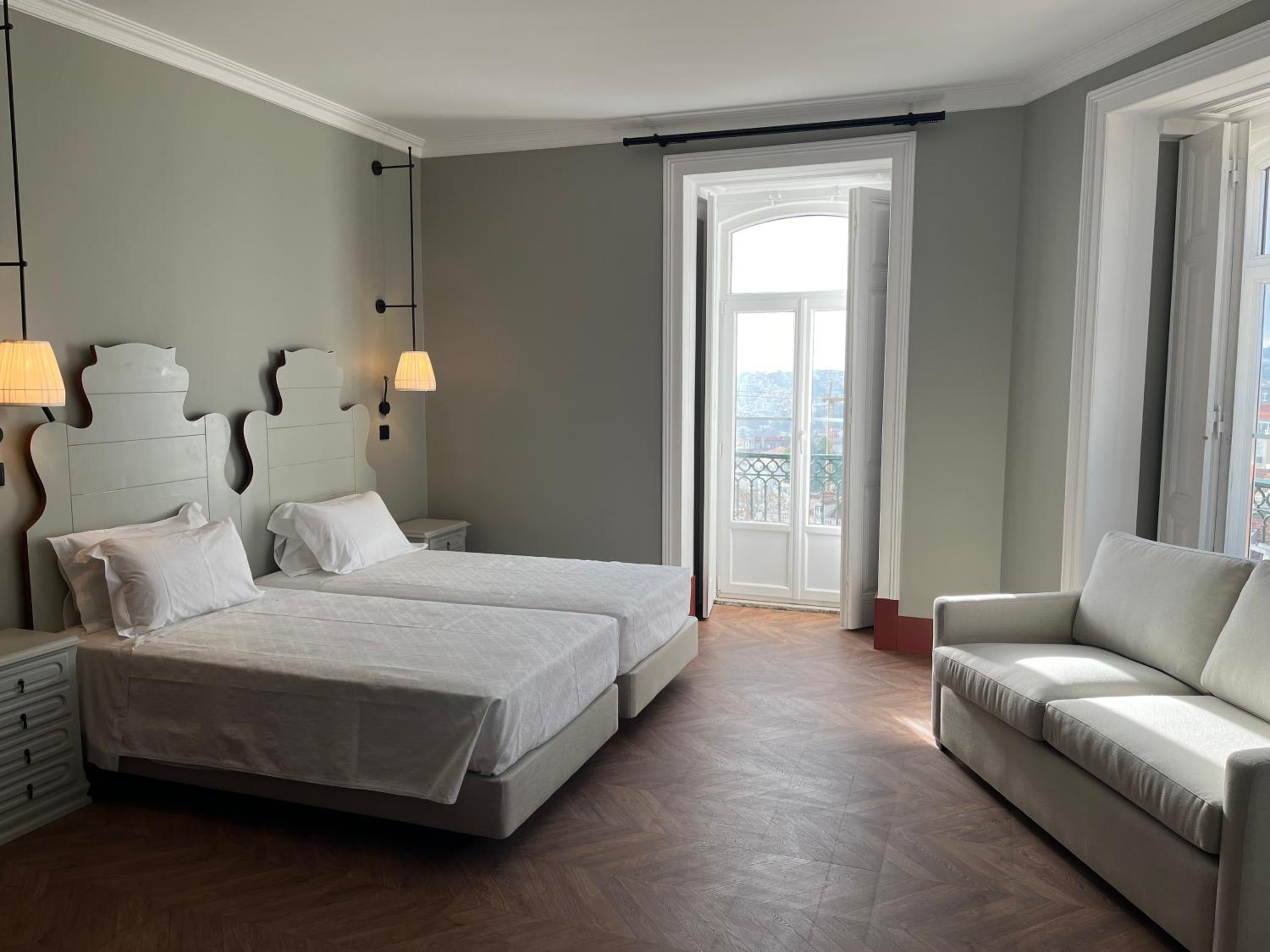 Deluxe Triple Room With Sea View photo 2