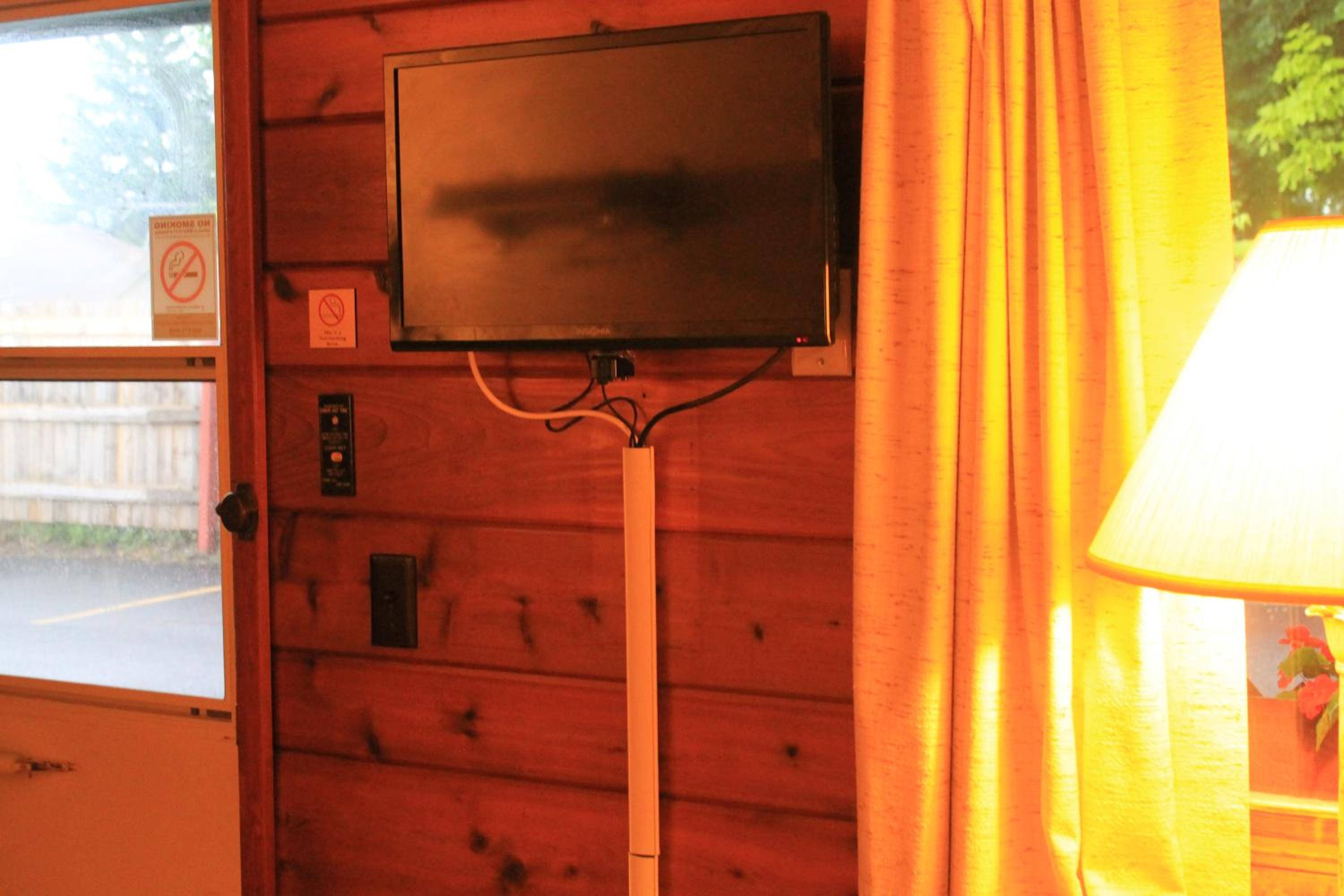 Double Room with Two Double Beds - Smoking photo 3