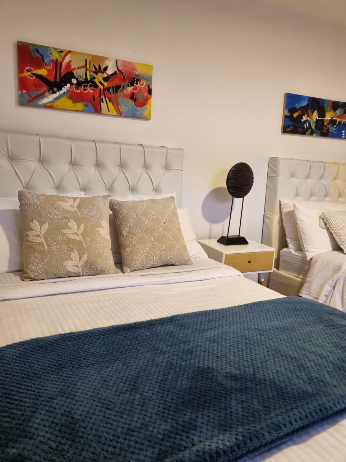 Twin Room with Private External Bathroom