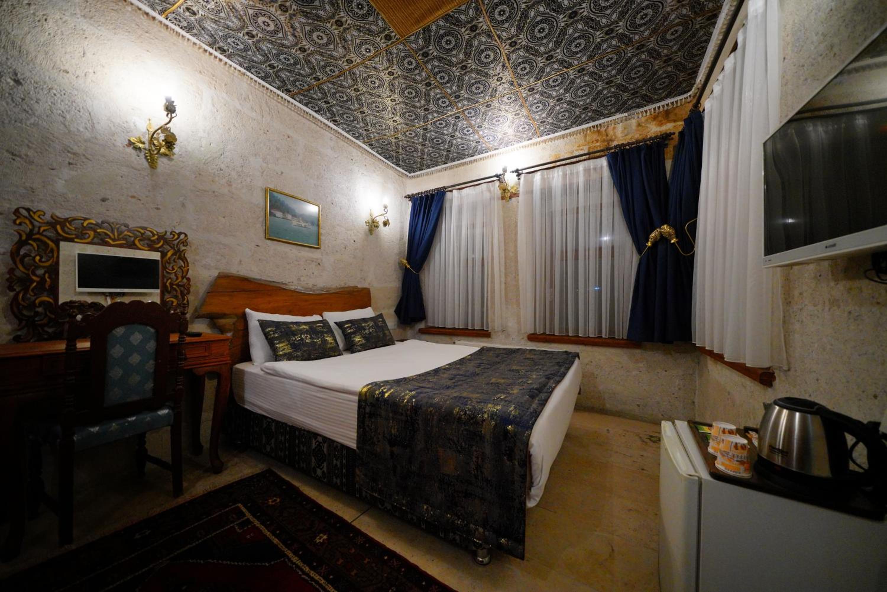 Stone Double Room with Valley View - Photo 5