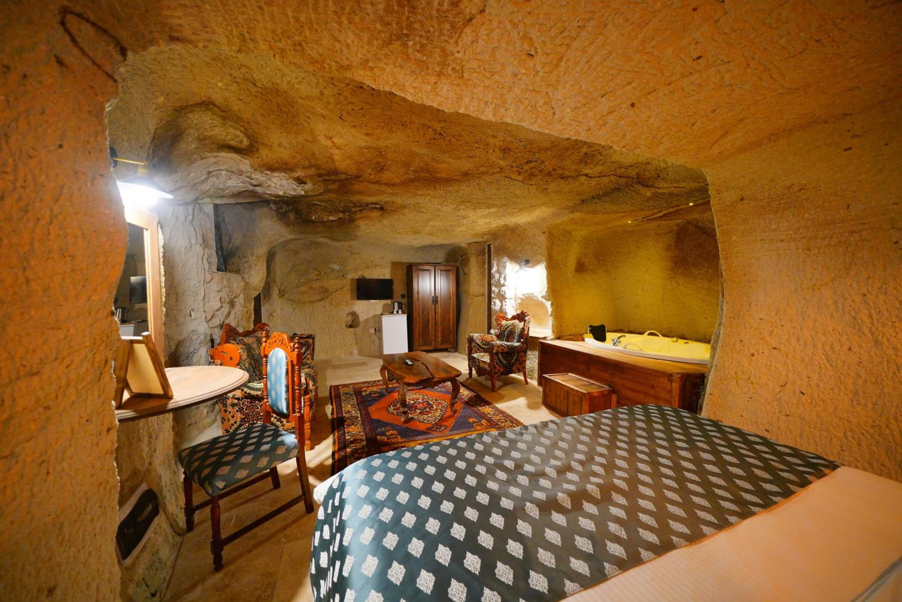 King Suite - Photo 6