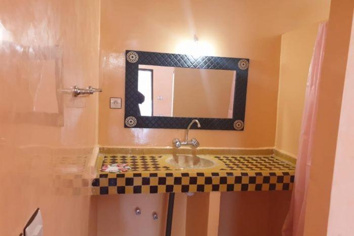 Standard Double Room - Photo 4