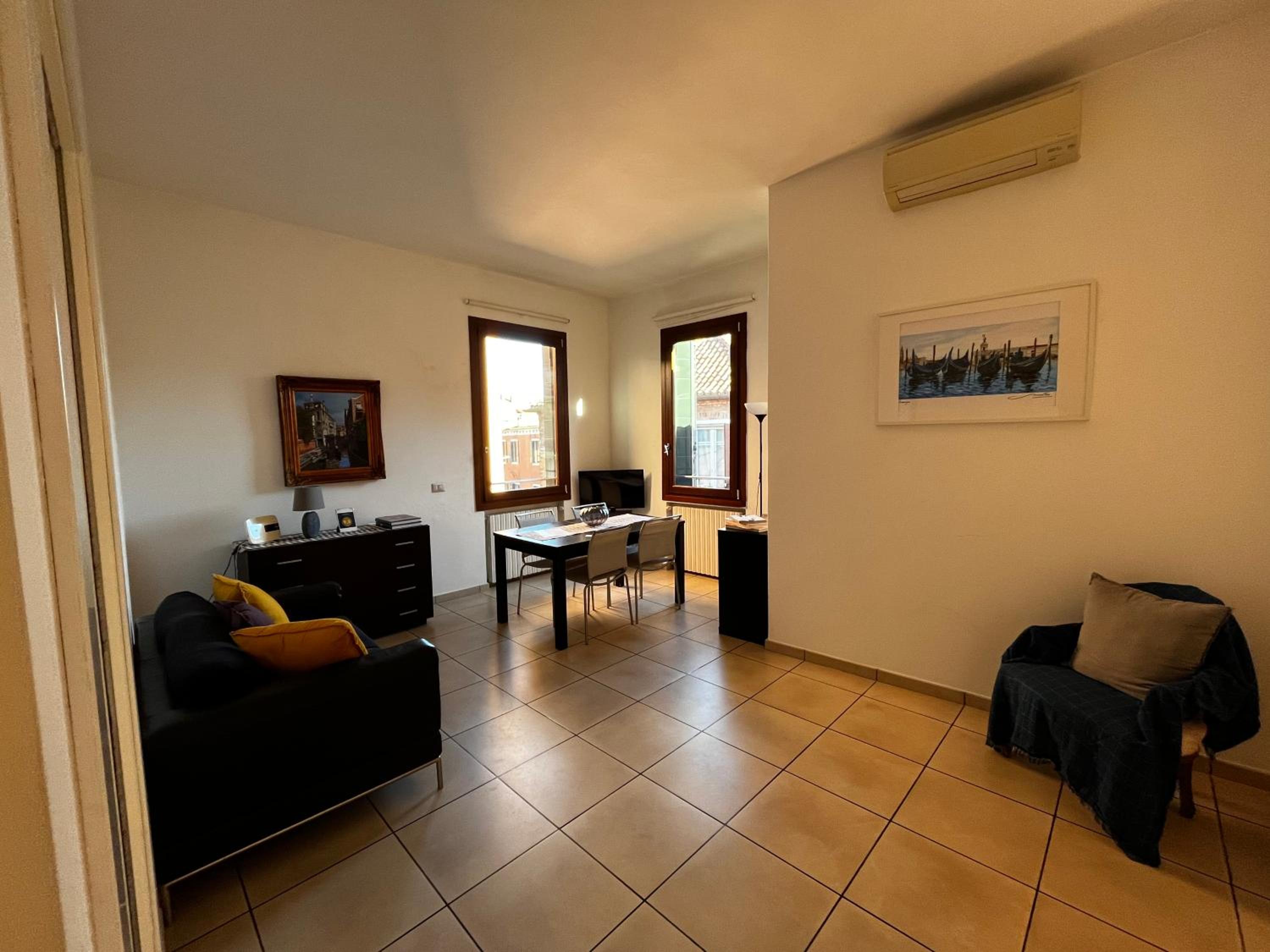 Apartment photo 1