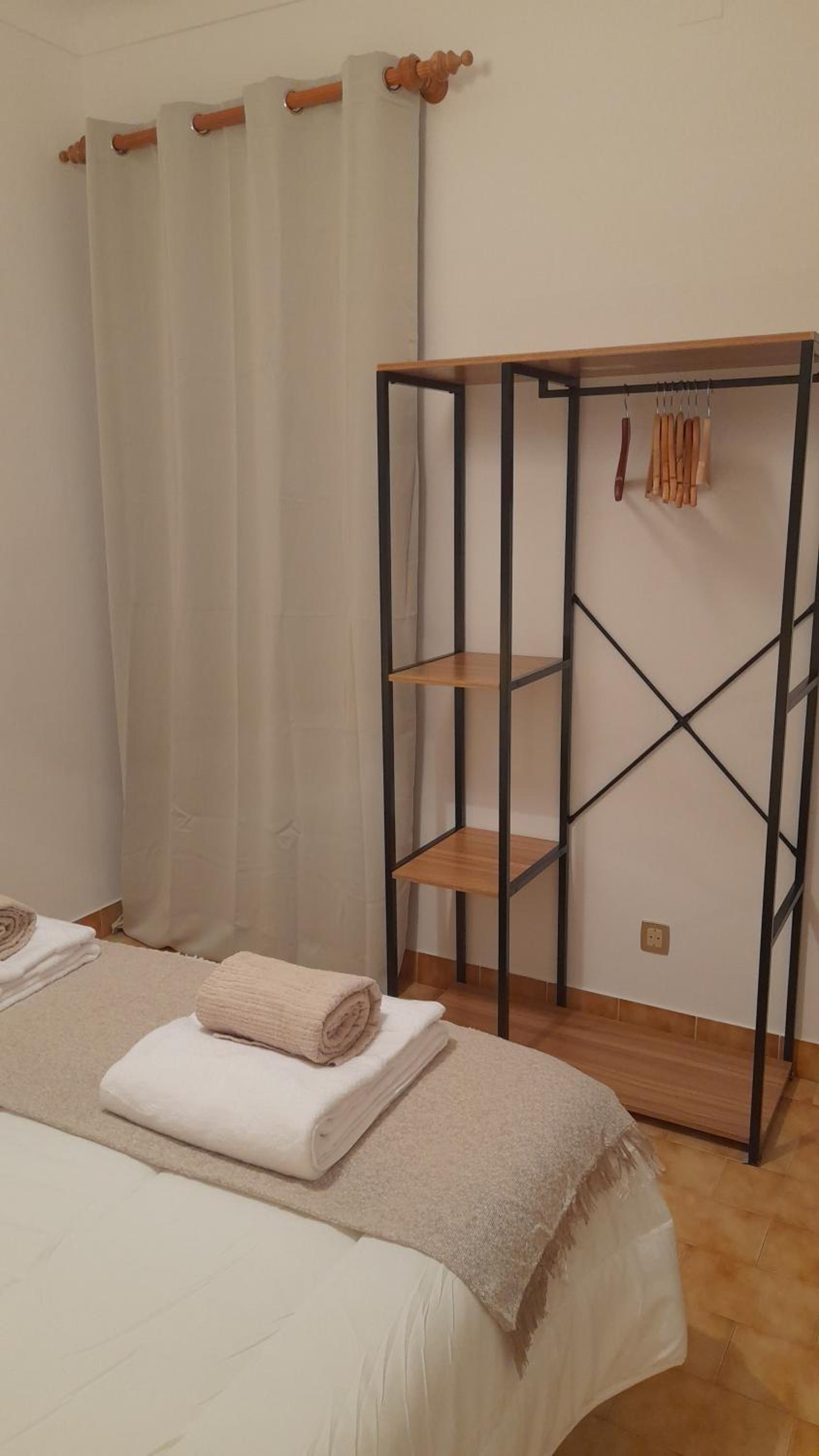 Four-Bedroom House photo 2