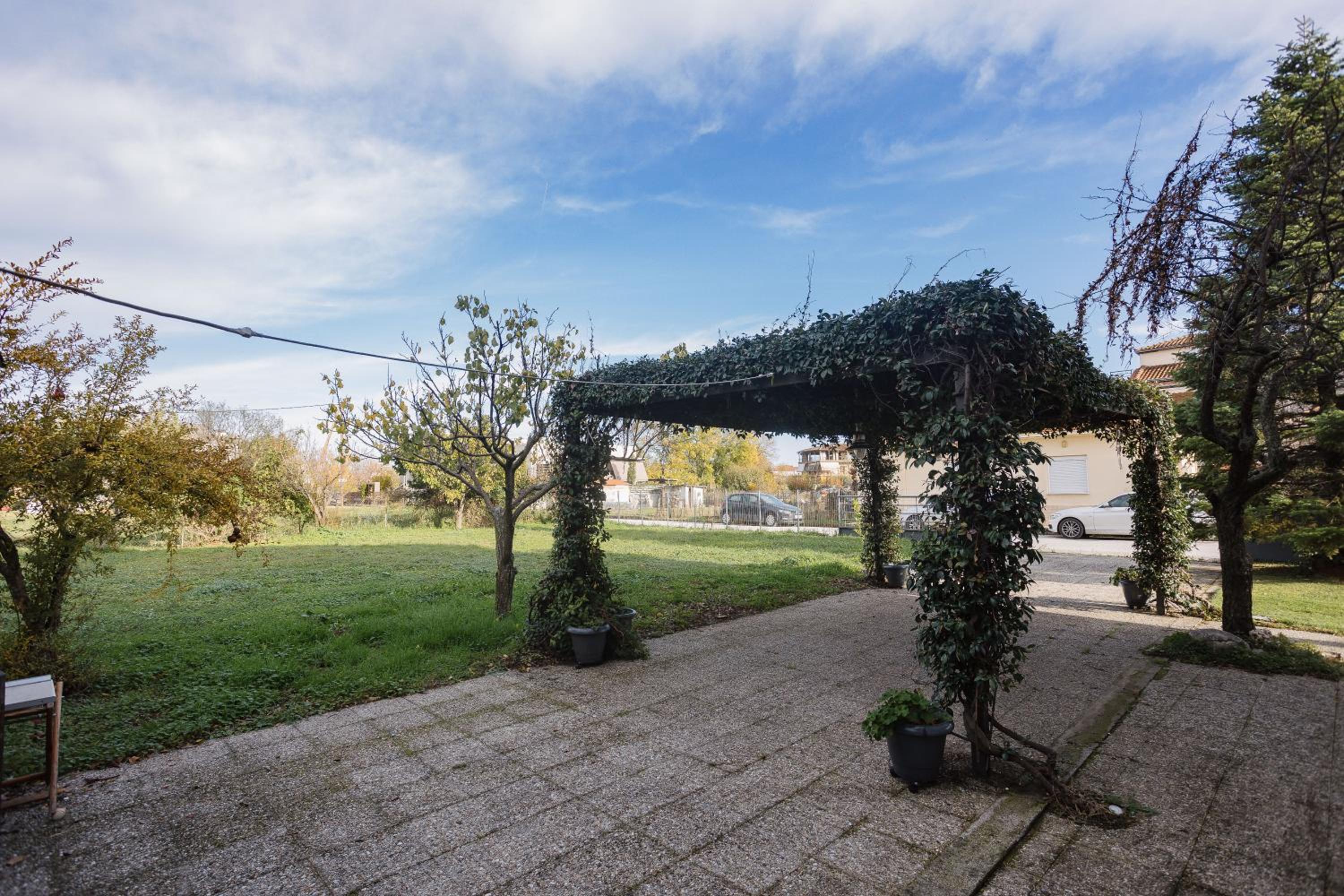 Apartment - Photo 25
