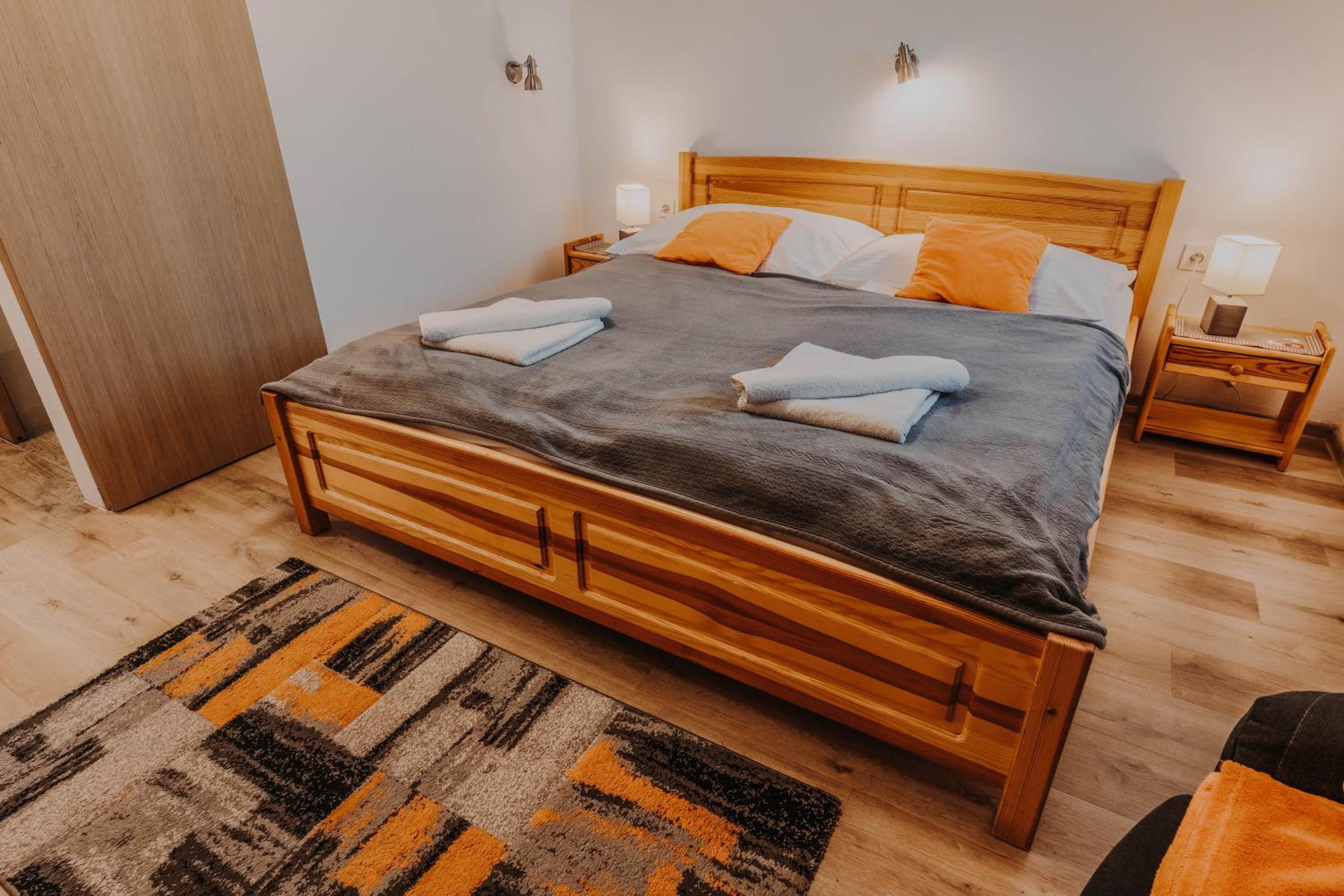 Double Room with Private Bathroom photo 1
