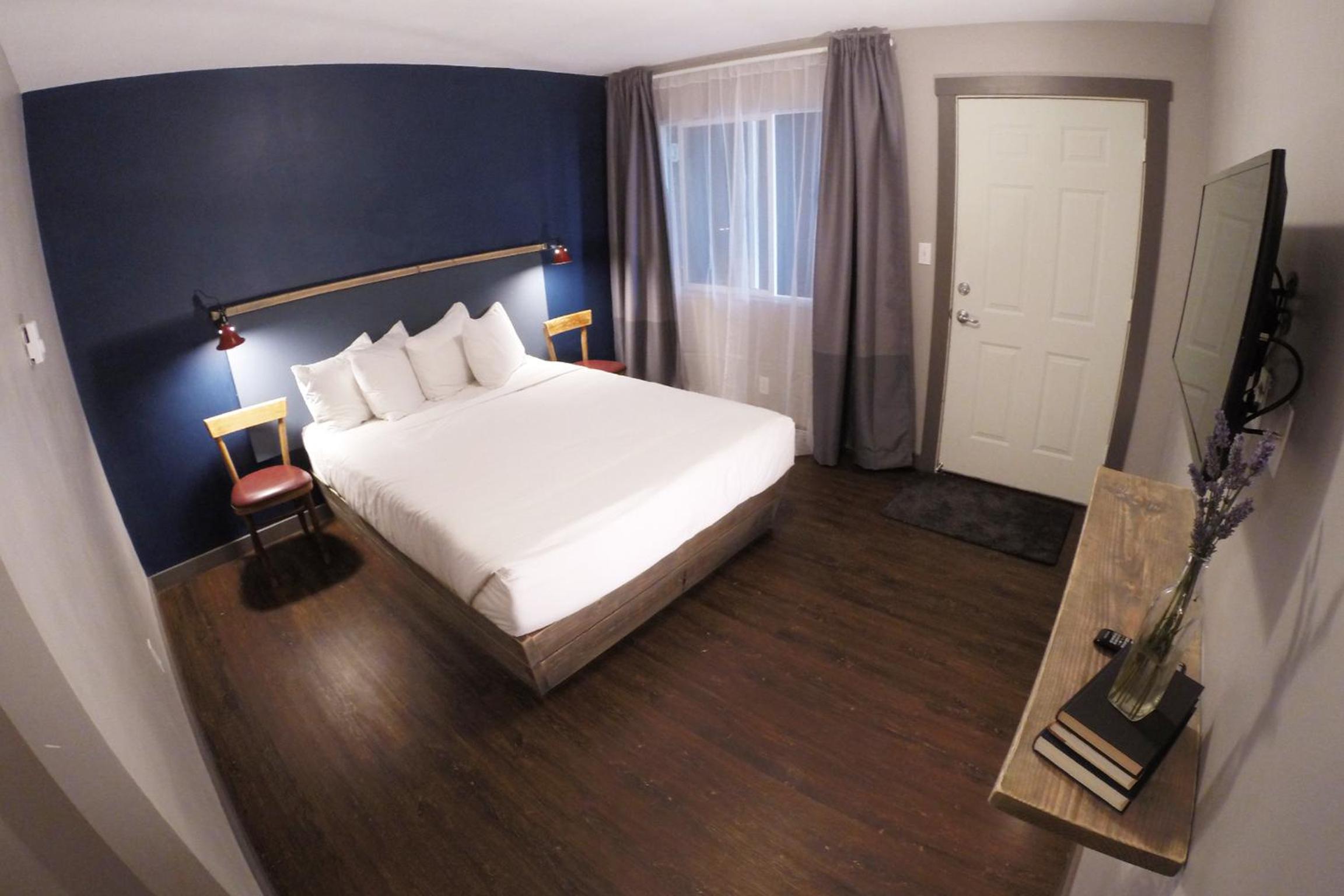 Queen Room
