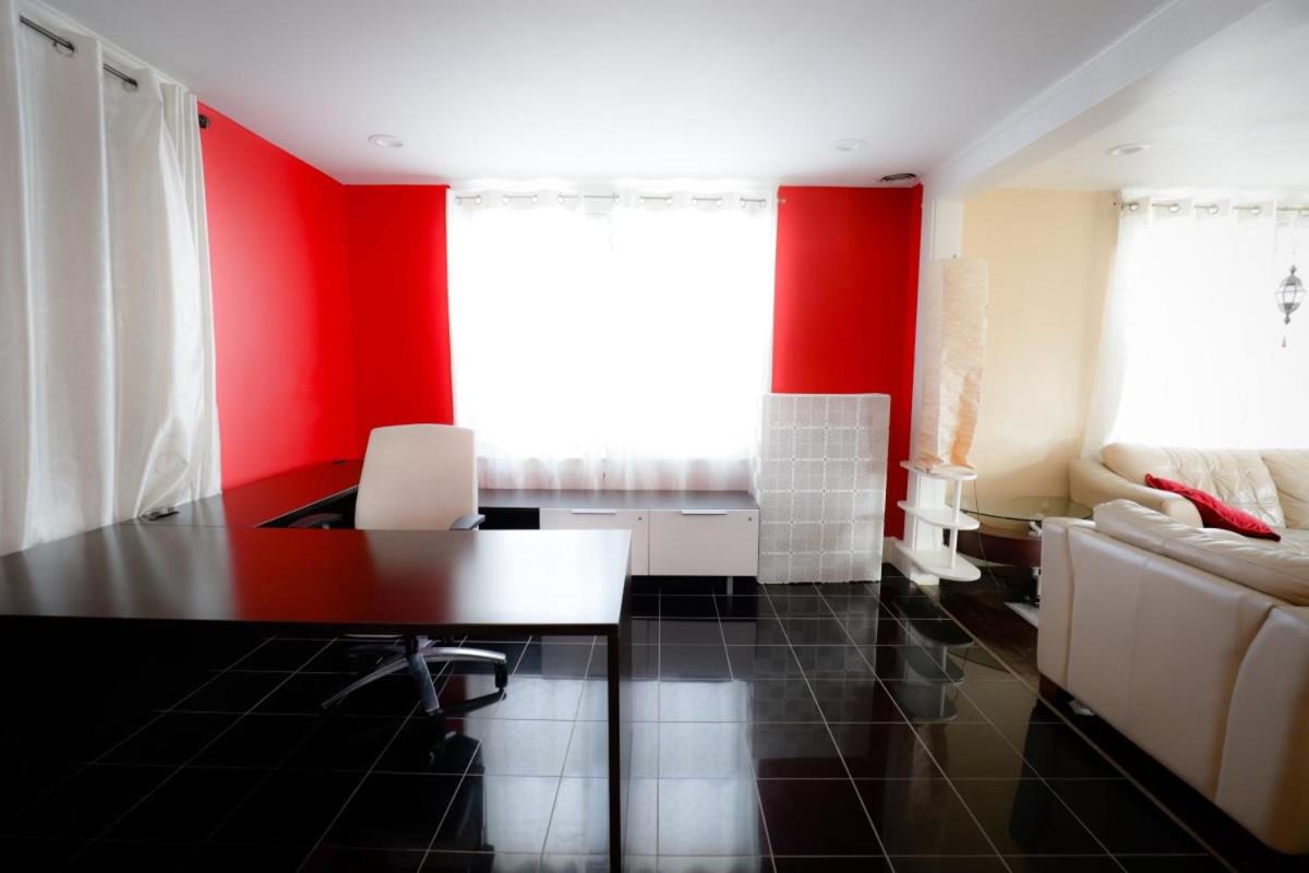 Three-Bedroom House photo 2