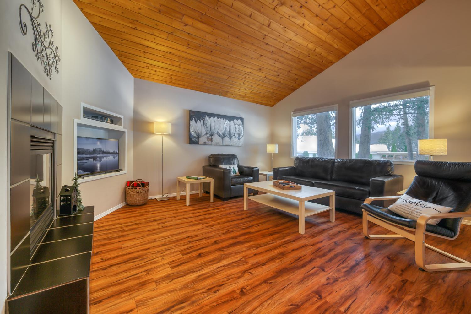 Three-Bedroom House photo 1