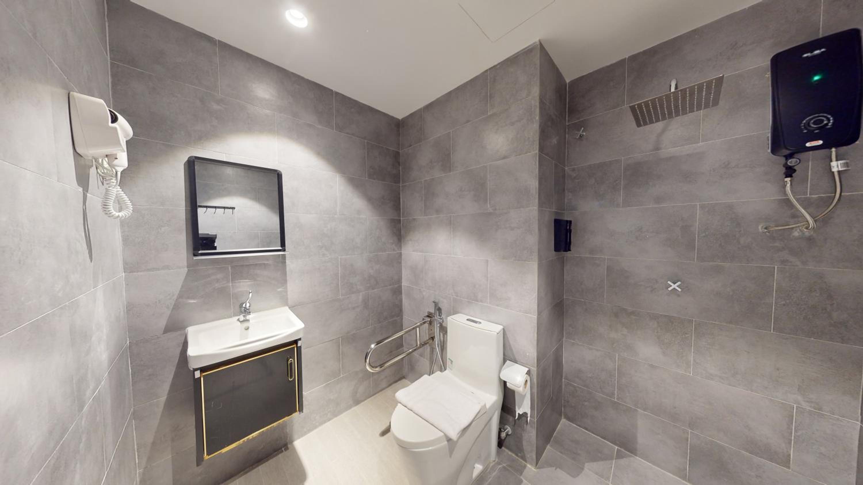 Superior King Room - Photo 20
