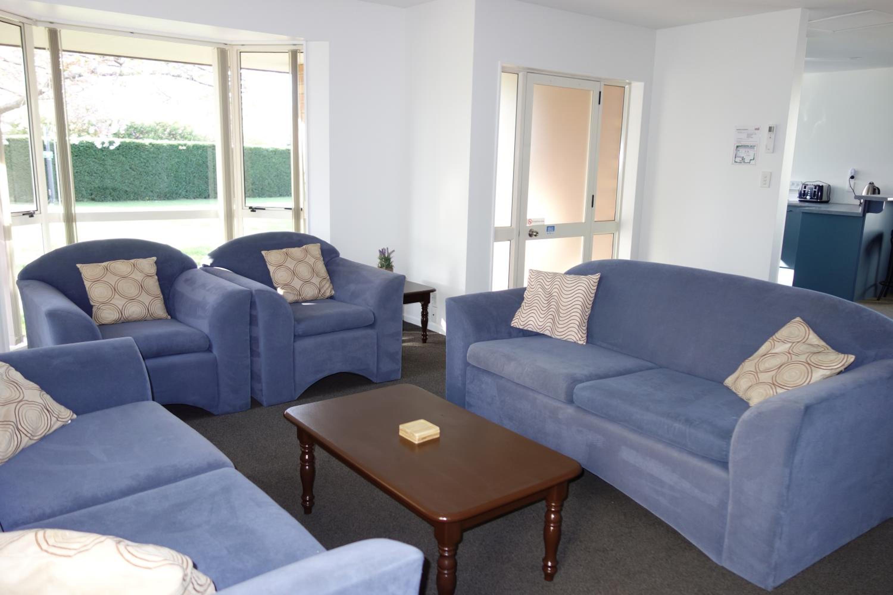 Three-Bedroom Townhouse - Photo 9