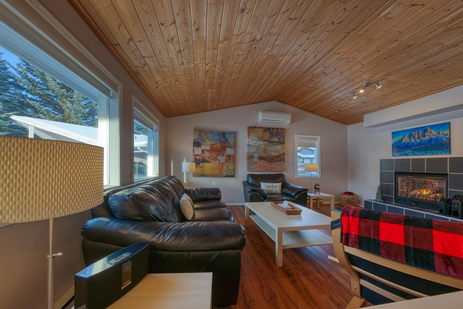 Three-Bedroom House photo 1