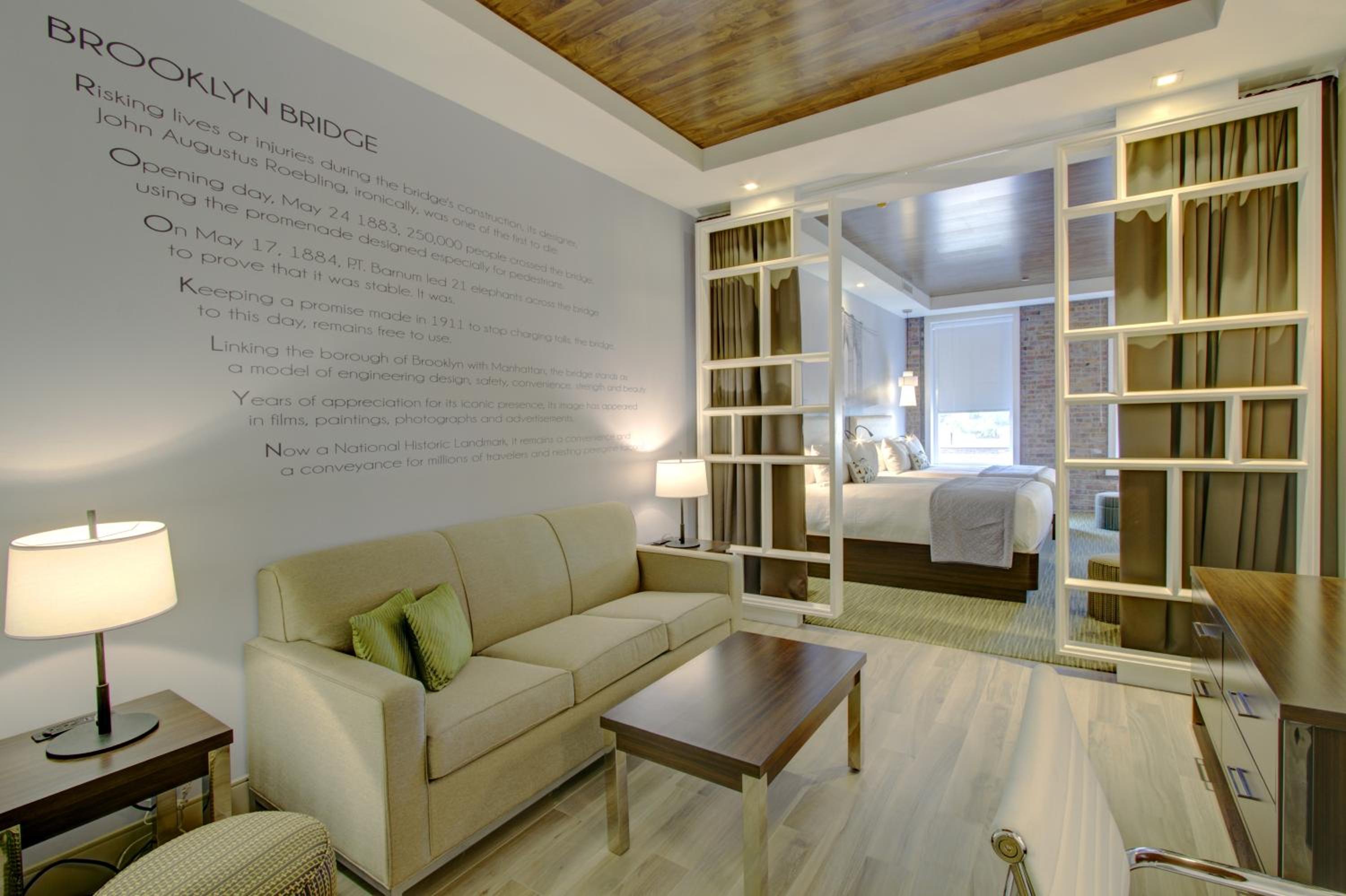 Suite with Two Queen Beds photo 3