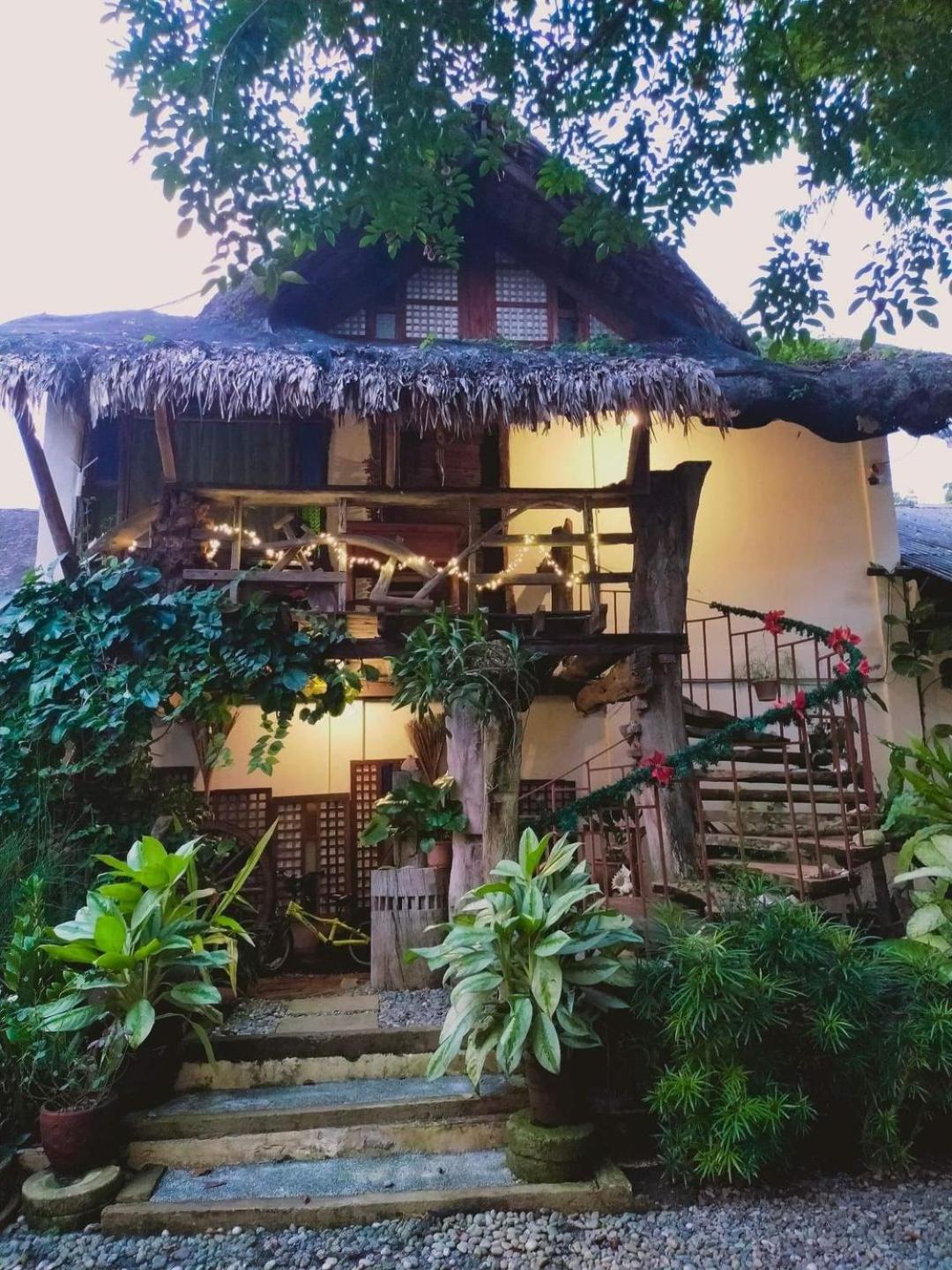 Villa - Photo 2