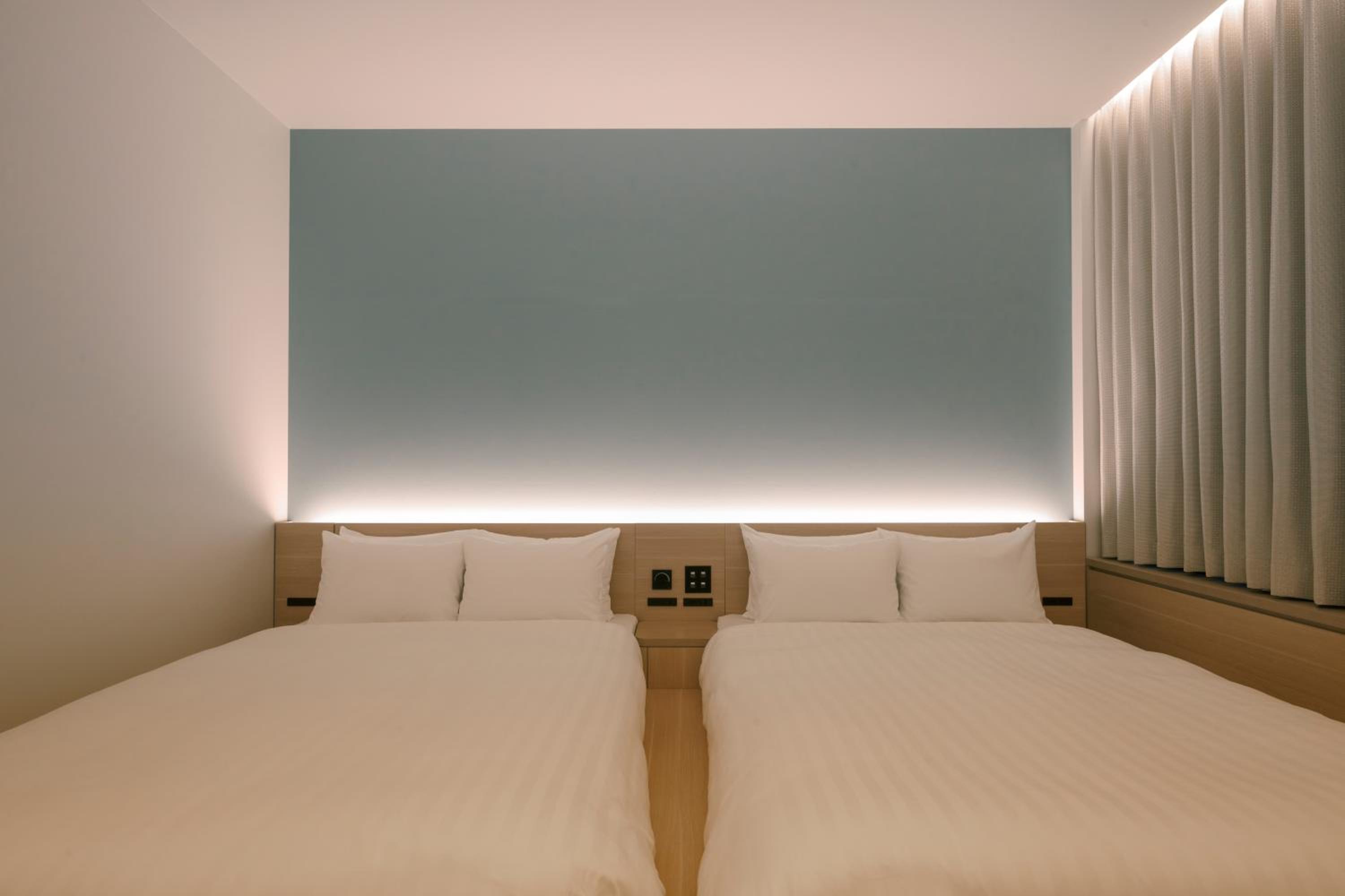 Twin Room - Photo 2