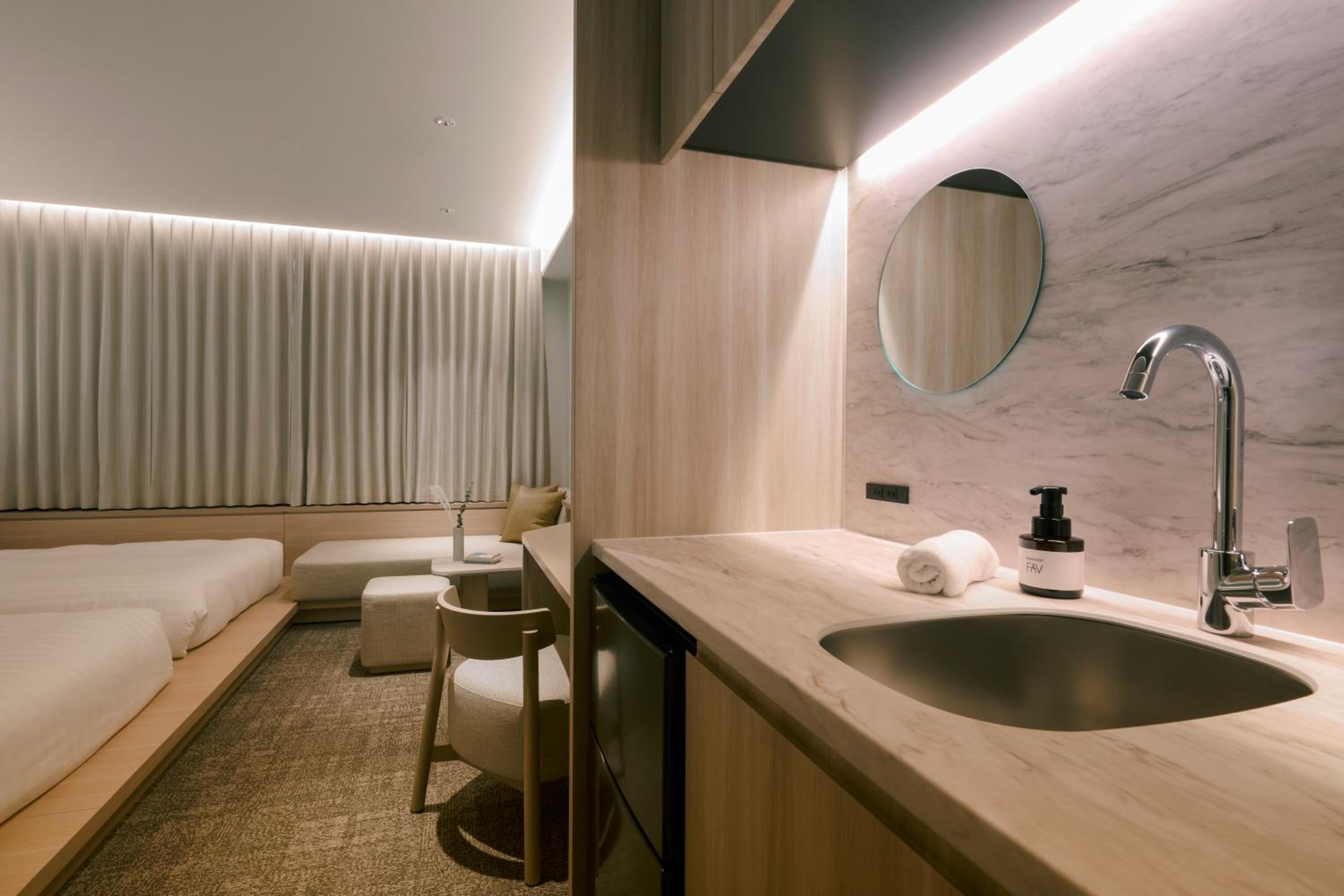 Twin Room - Photo 1