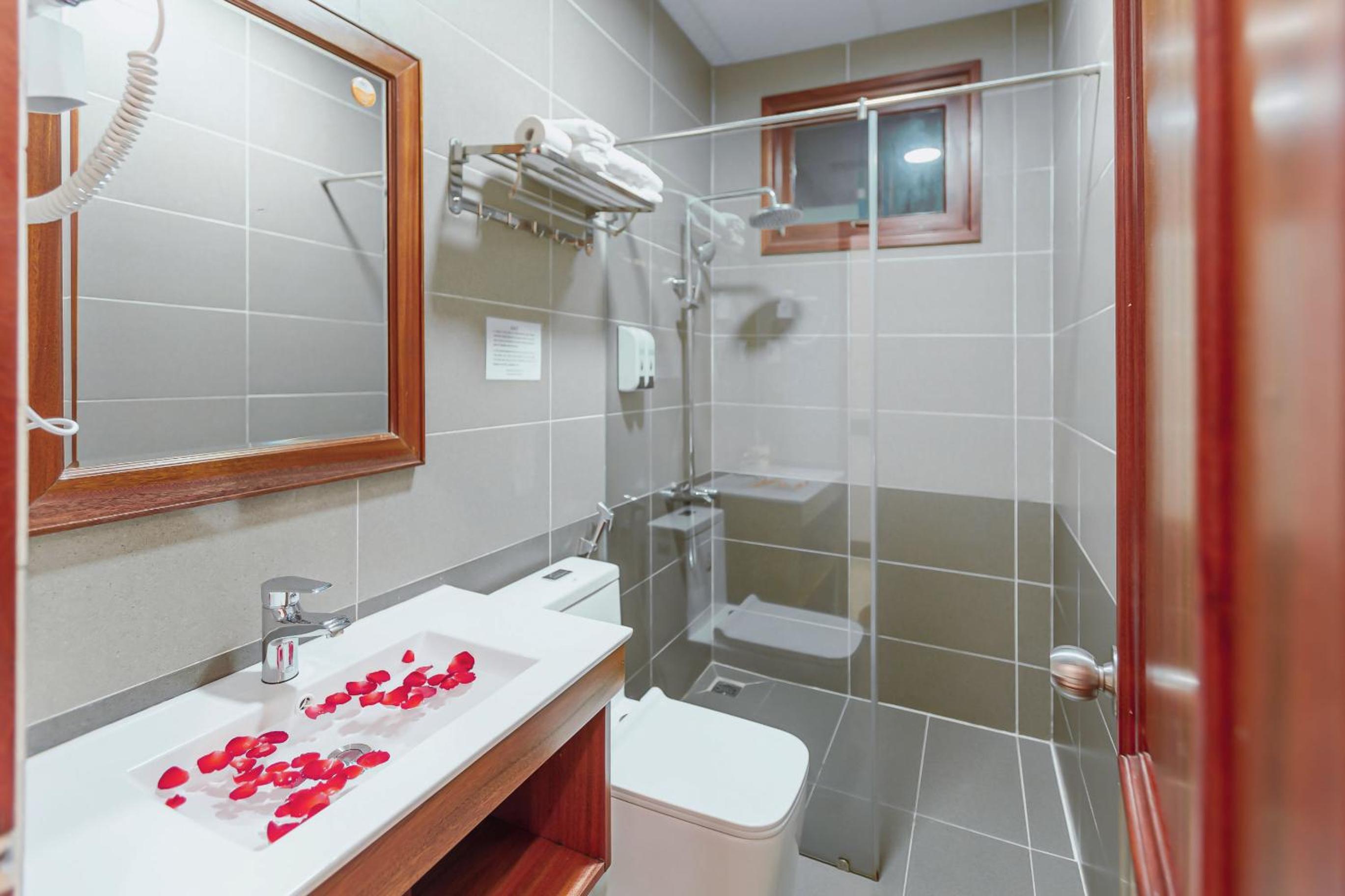 Standard Double Room - Photo 2