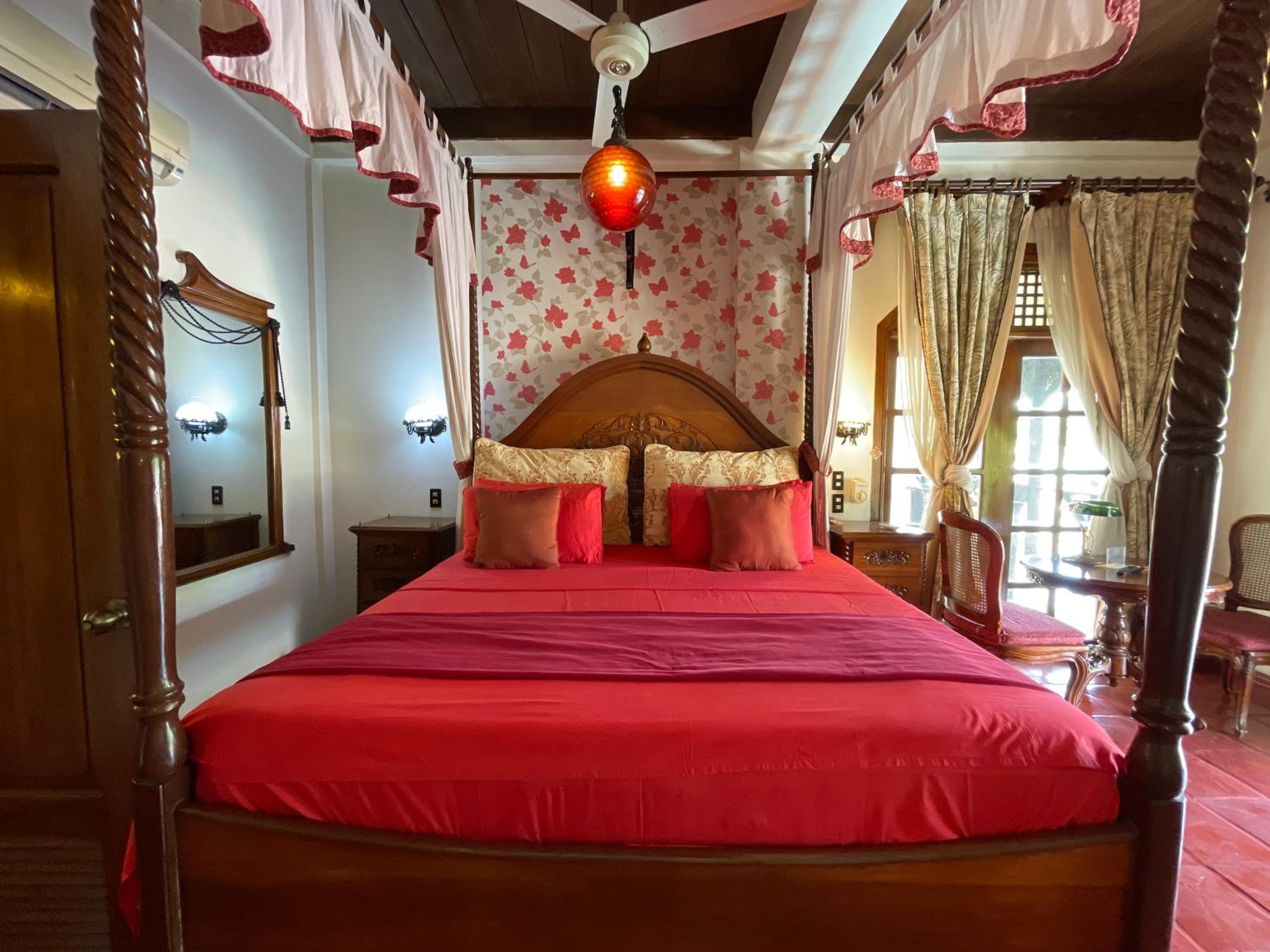 Deluxe Room - Photo 1