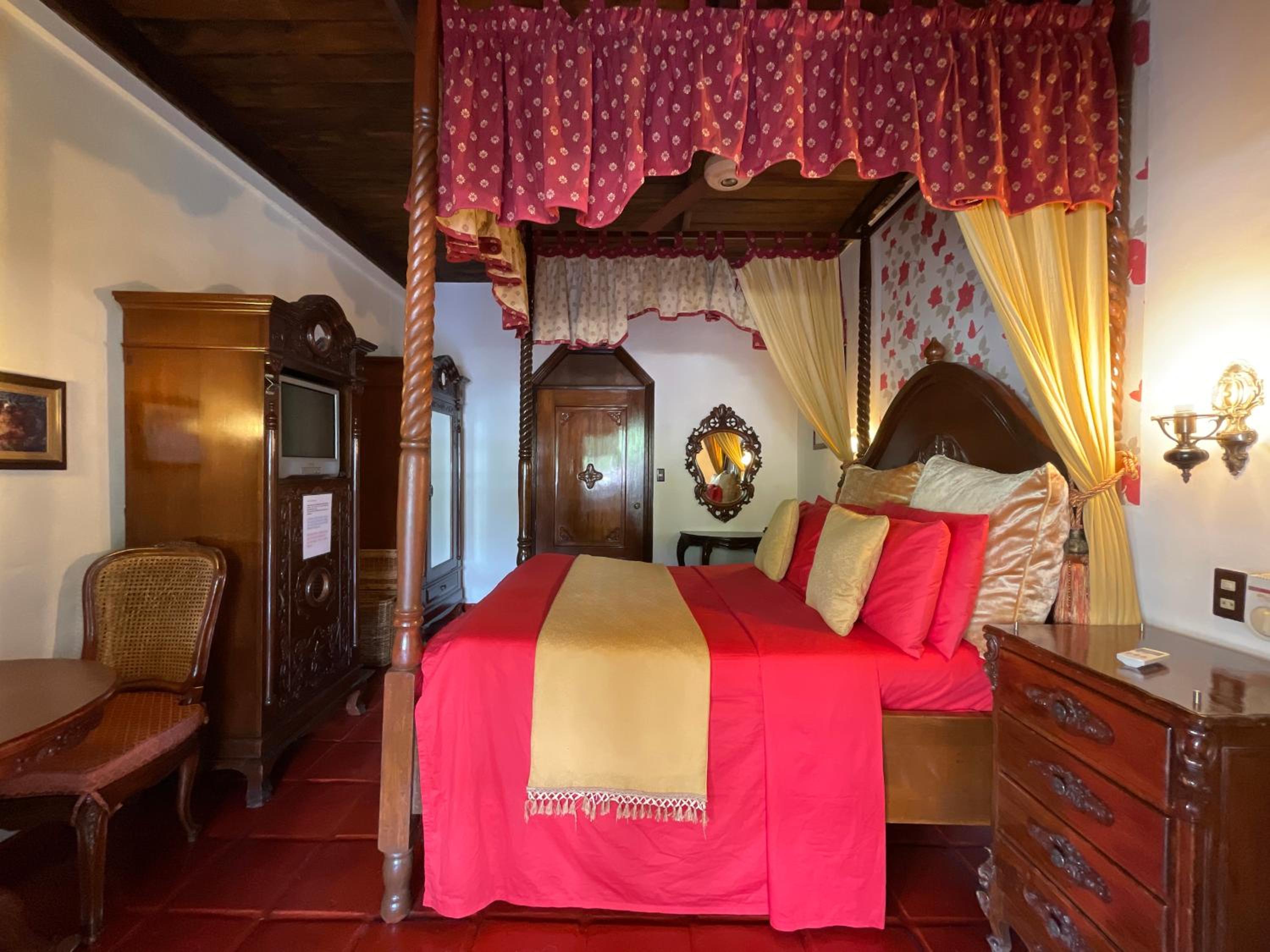 Deluxe Room - Photo 3
