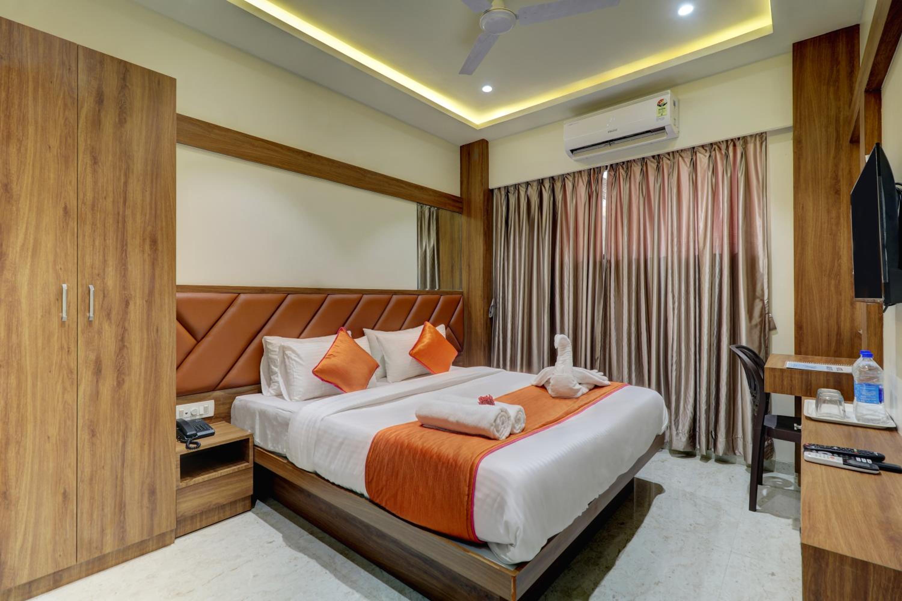 Deluxe Double Room - Photo 34