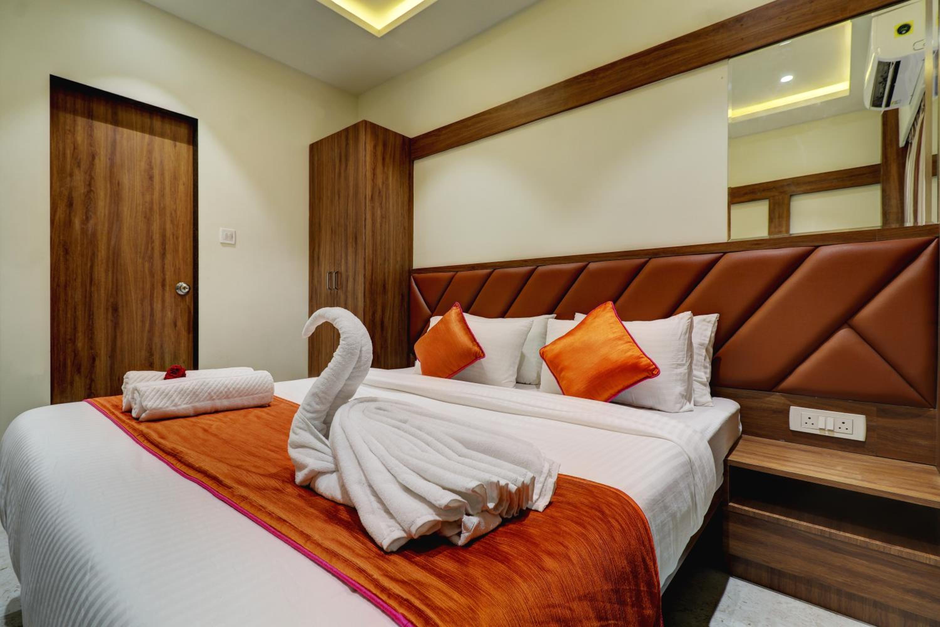 Deluxe Double Room - Photo 31