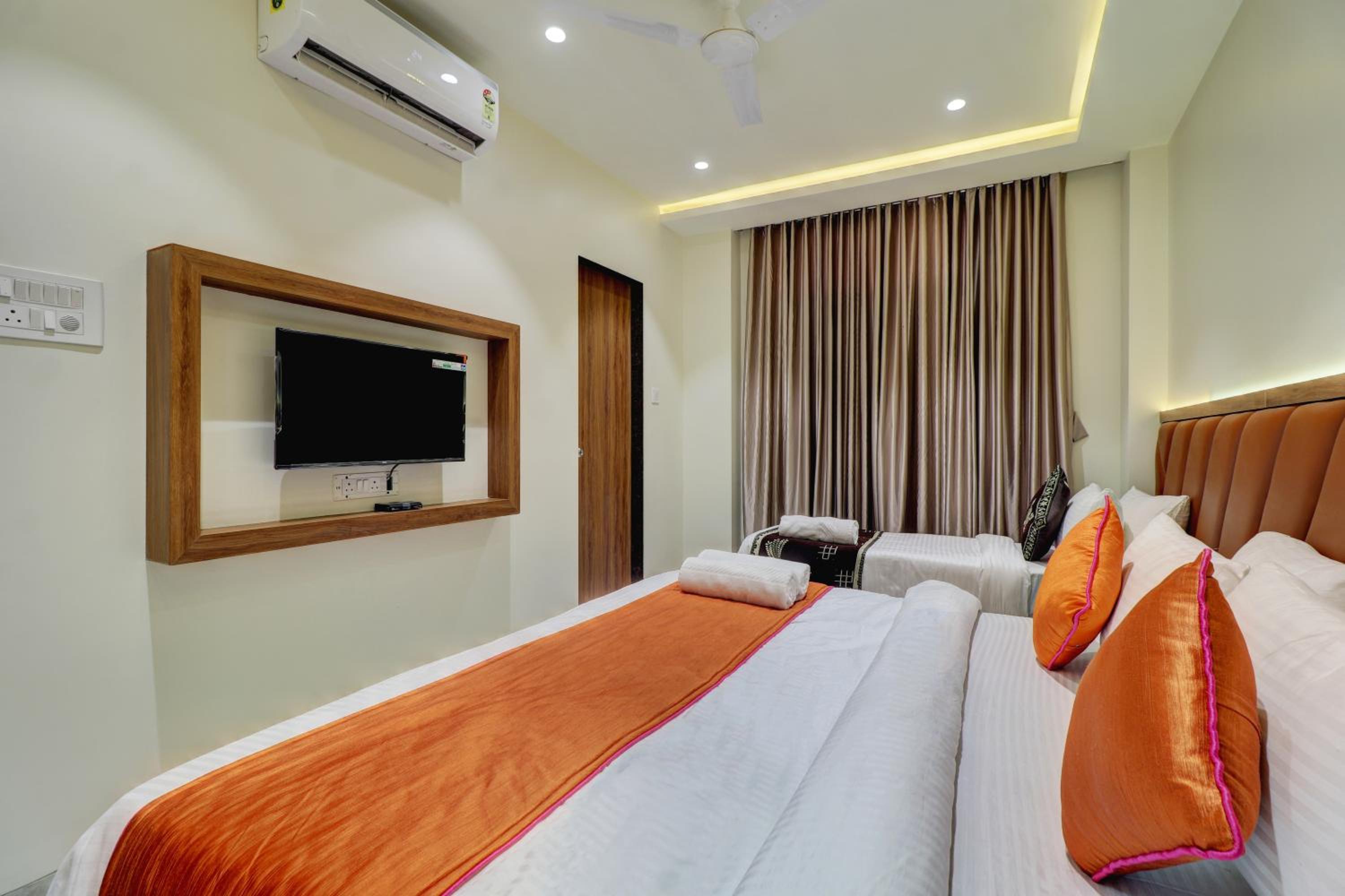 Deluxe Triple Room - Photo 10
