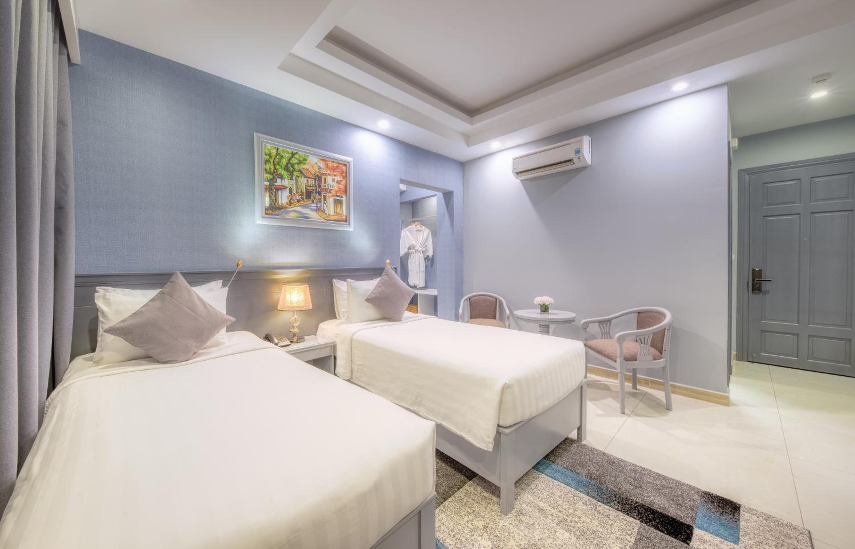 Superior Triple Room photo 2