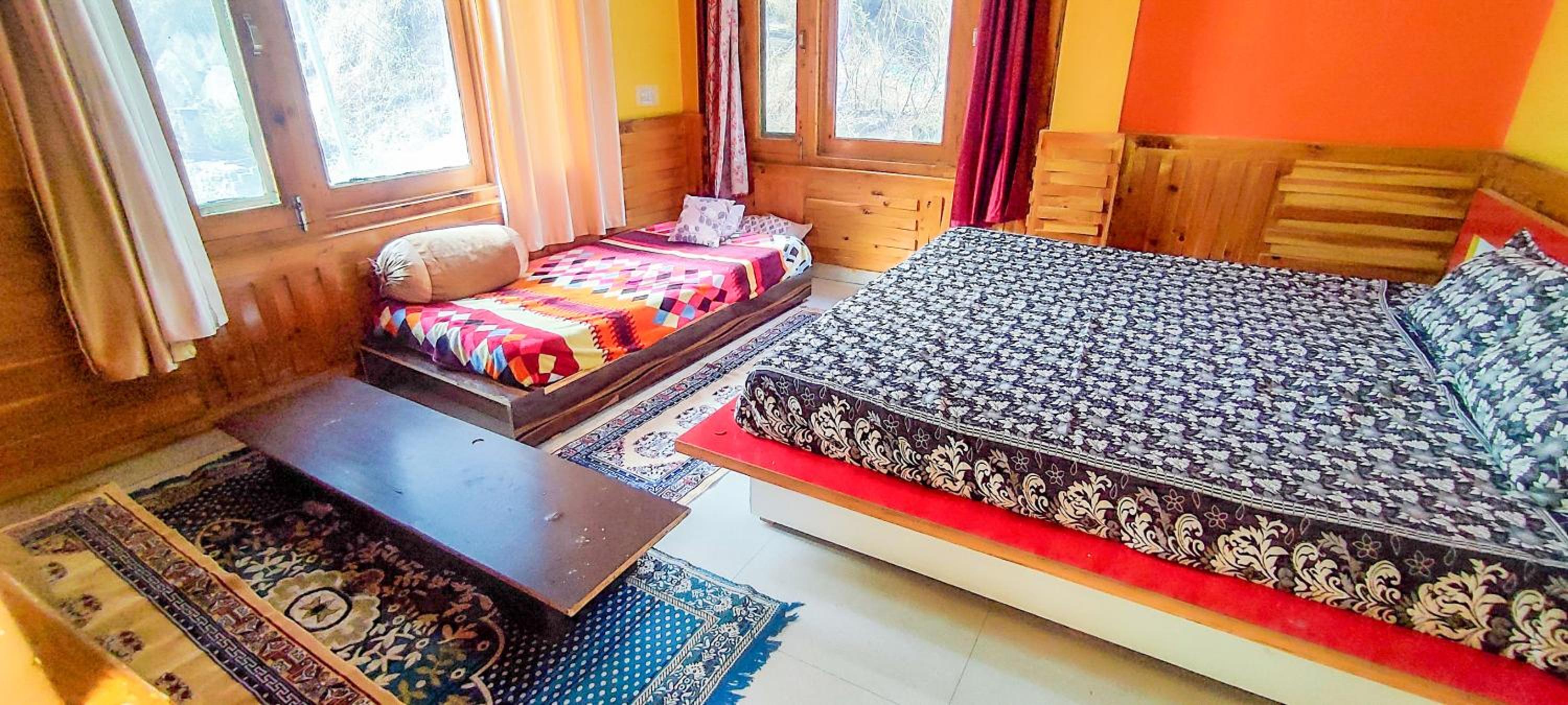 Standard Double Room with Shared Bathroom photo 1