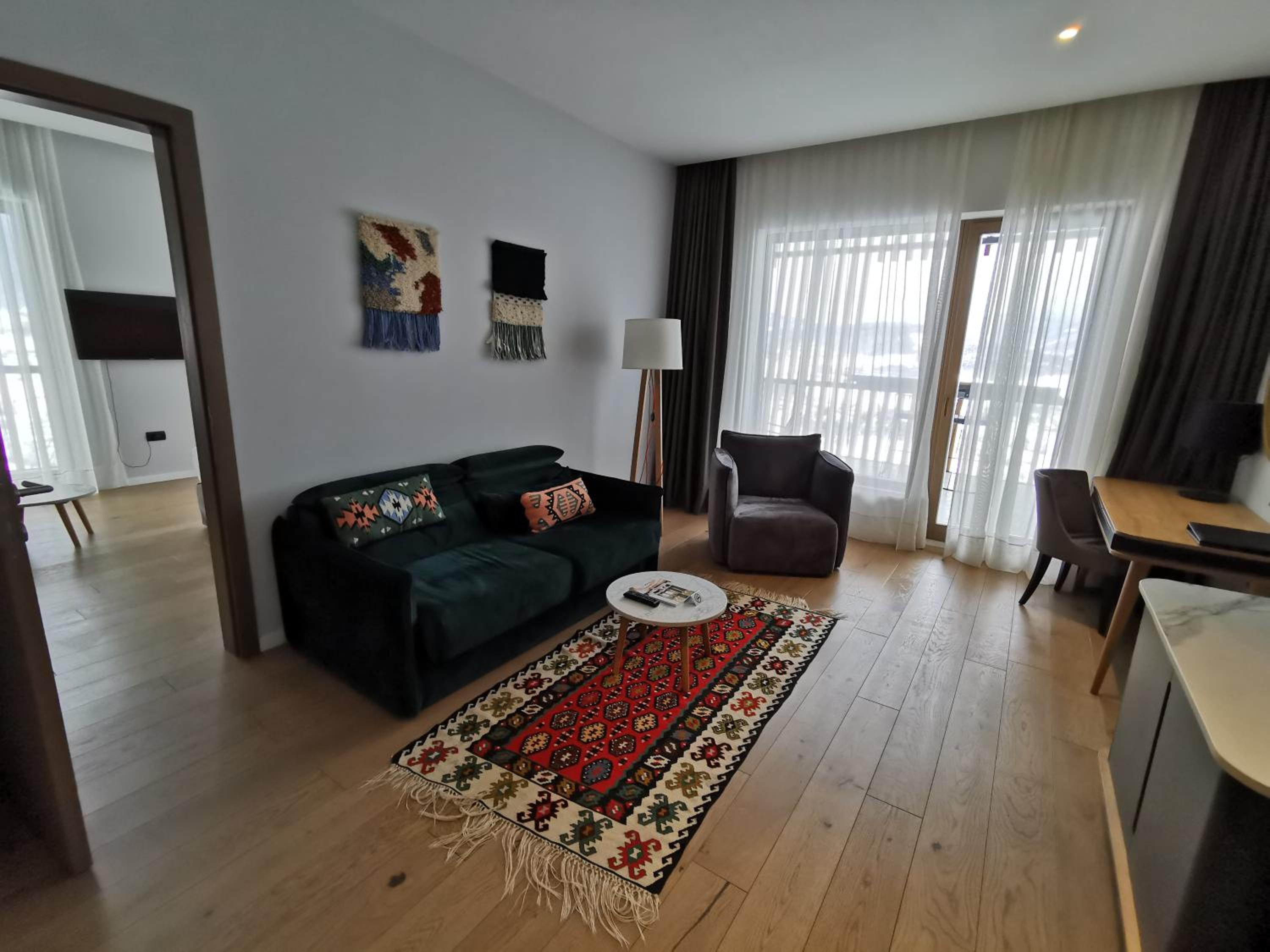 Panoramic Mountain View Executive Suite, One King Size Bed, Two Units, Balcony