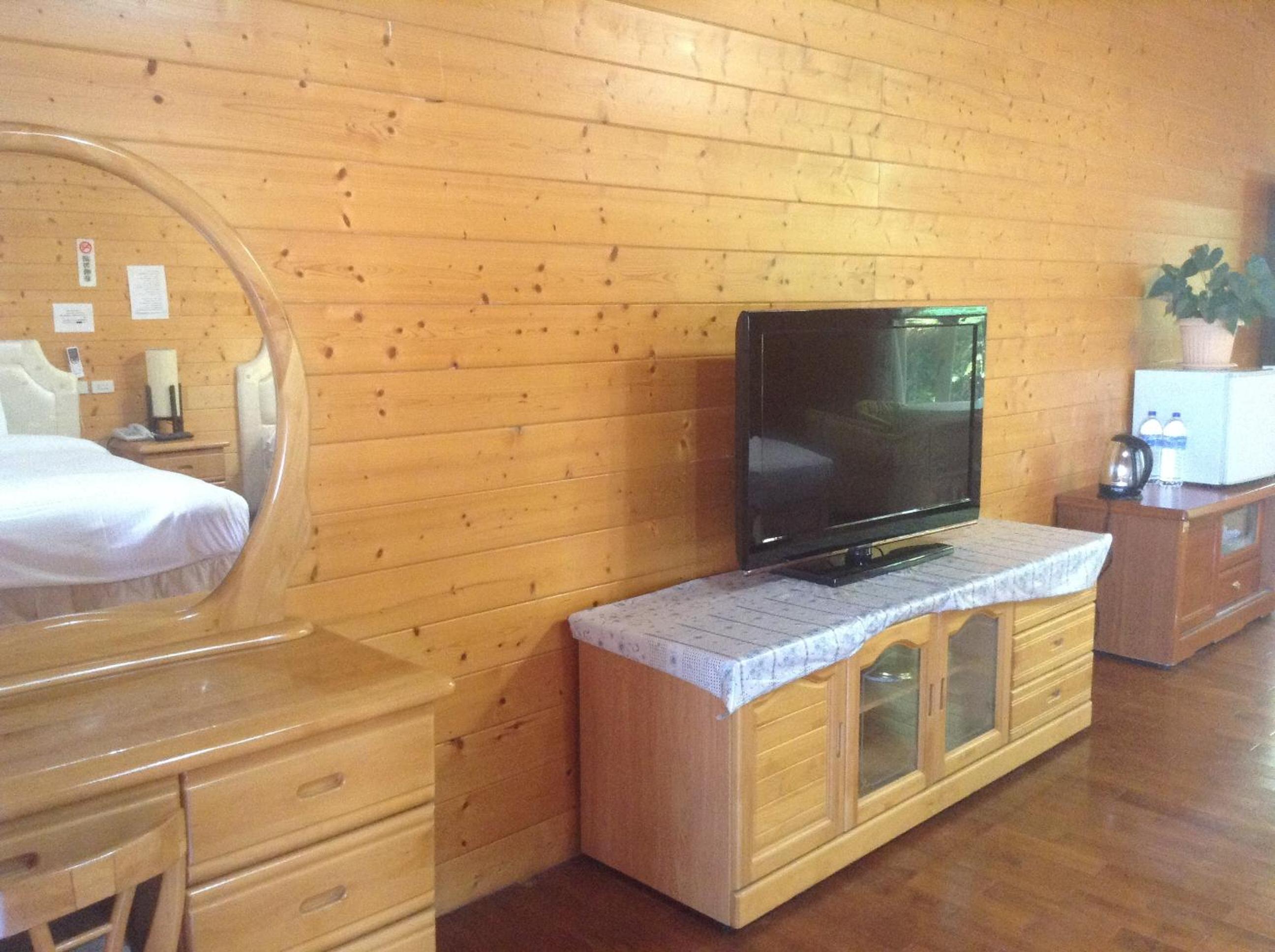 Chalet (4 Adults) photo 1