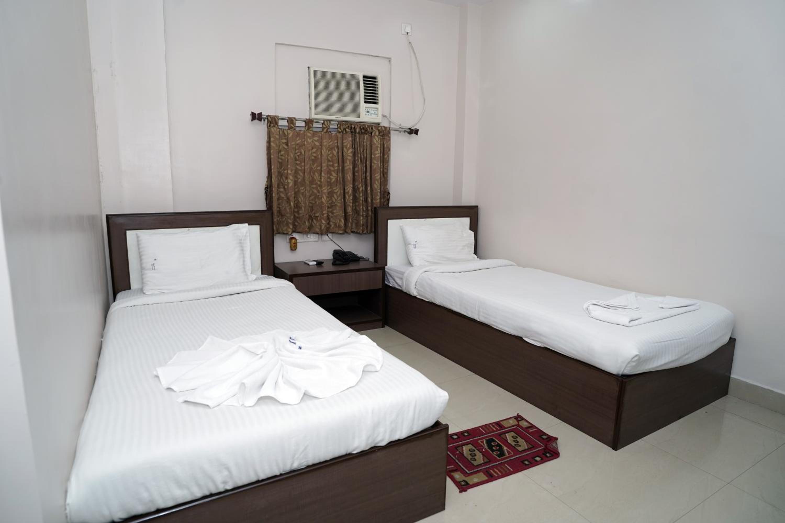 Deluxe Twin Room - Photo 6