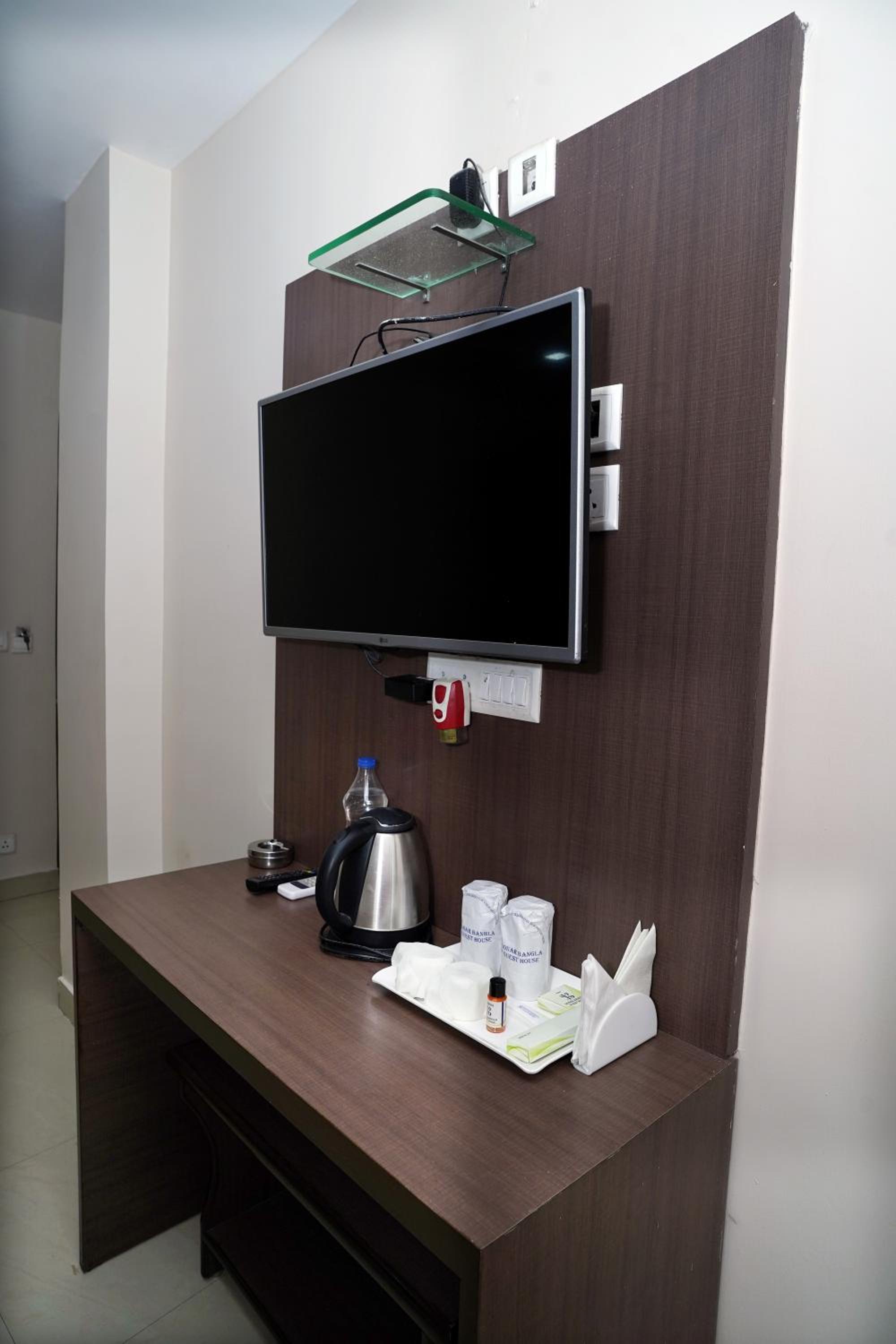Deluxe Double Room - Photo 13