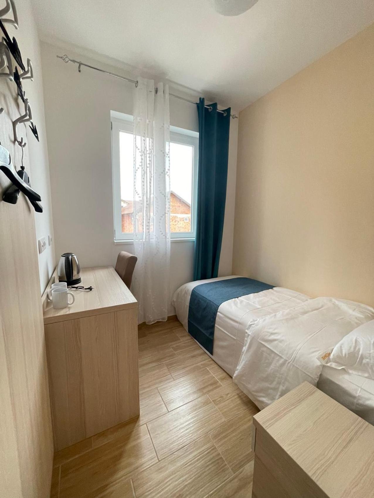 Standard Single Room with Shower photo 1
