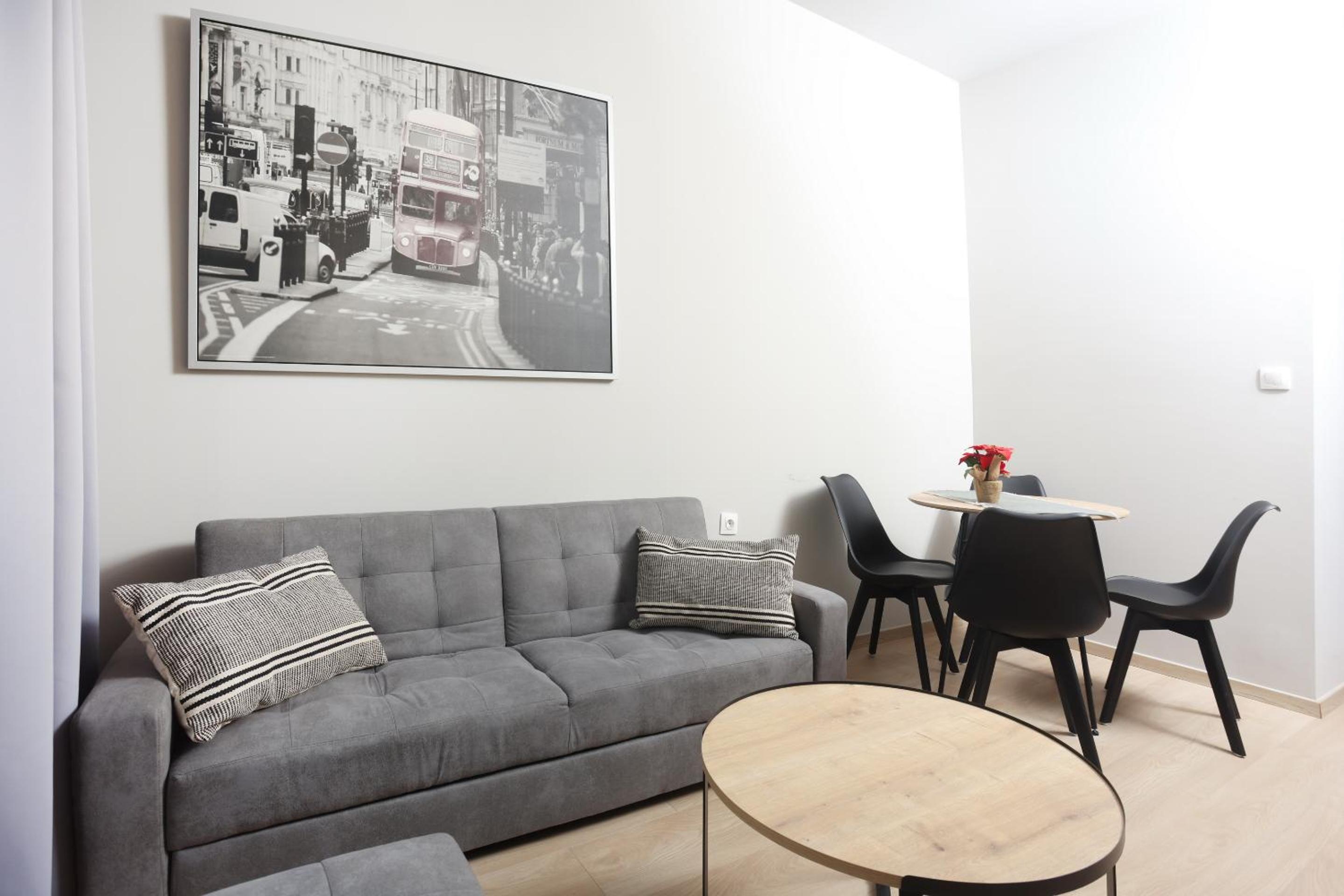 One-Bedroom Apartment
