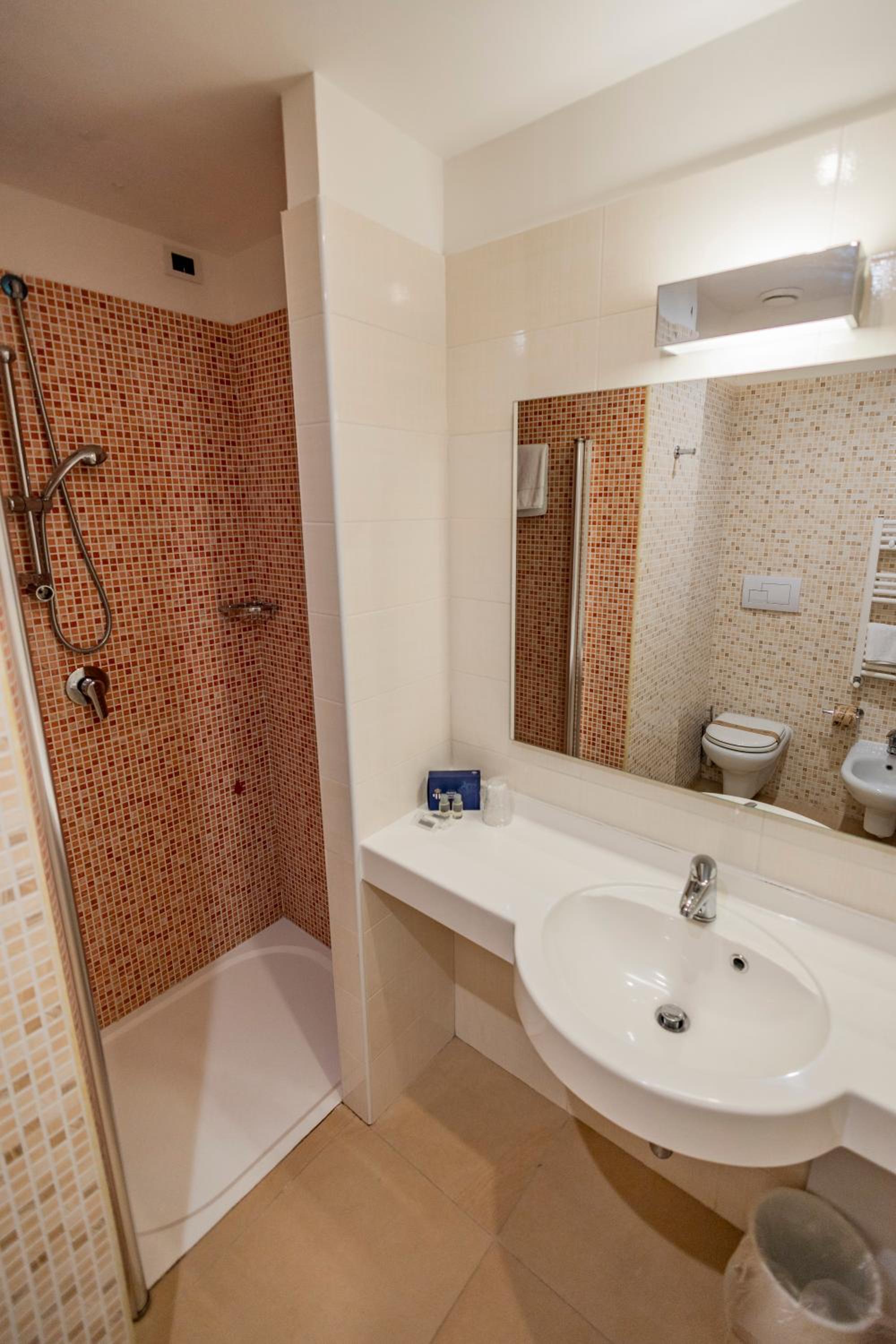 Junior Suite with Balcony photo 3
