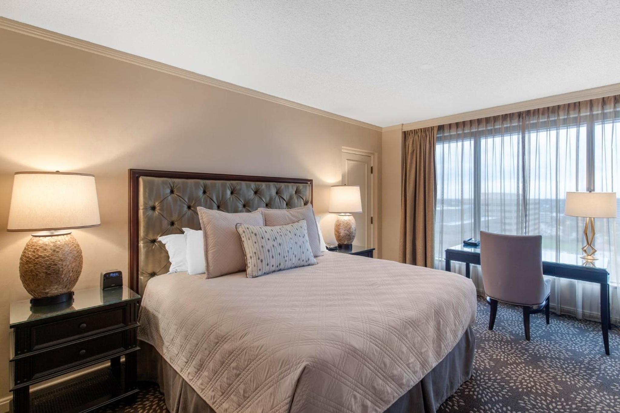 Las Colinas Suite 1 King Bed - Photo 2