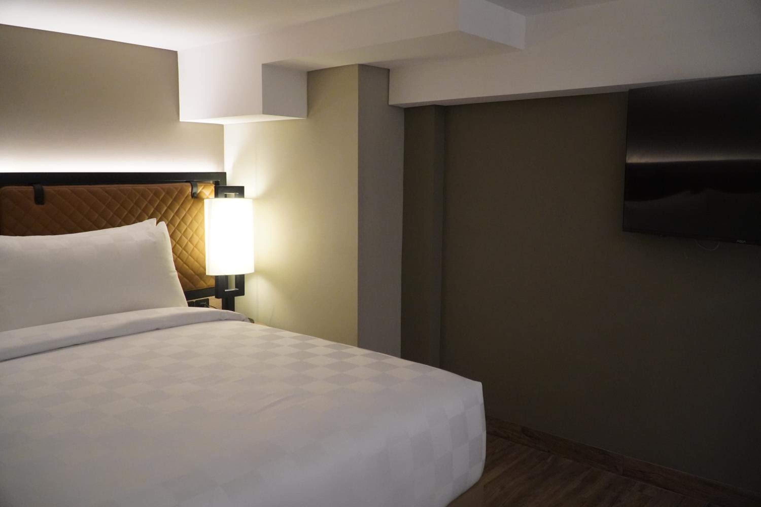 Superior King Room - Photo 6