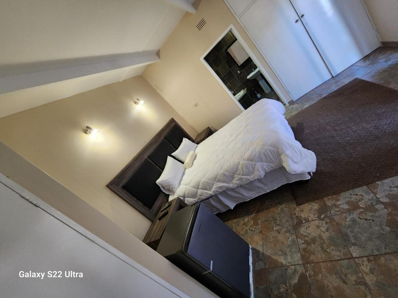 Twin Room With Private Bathroom photo 1