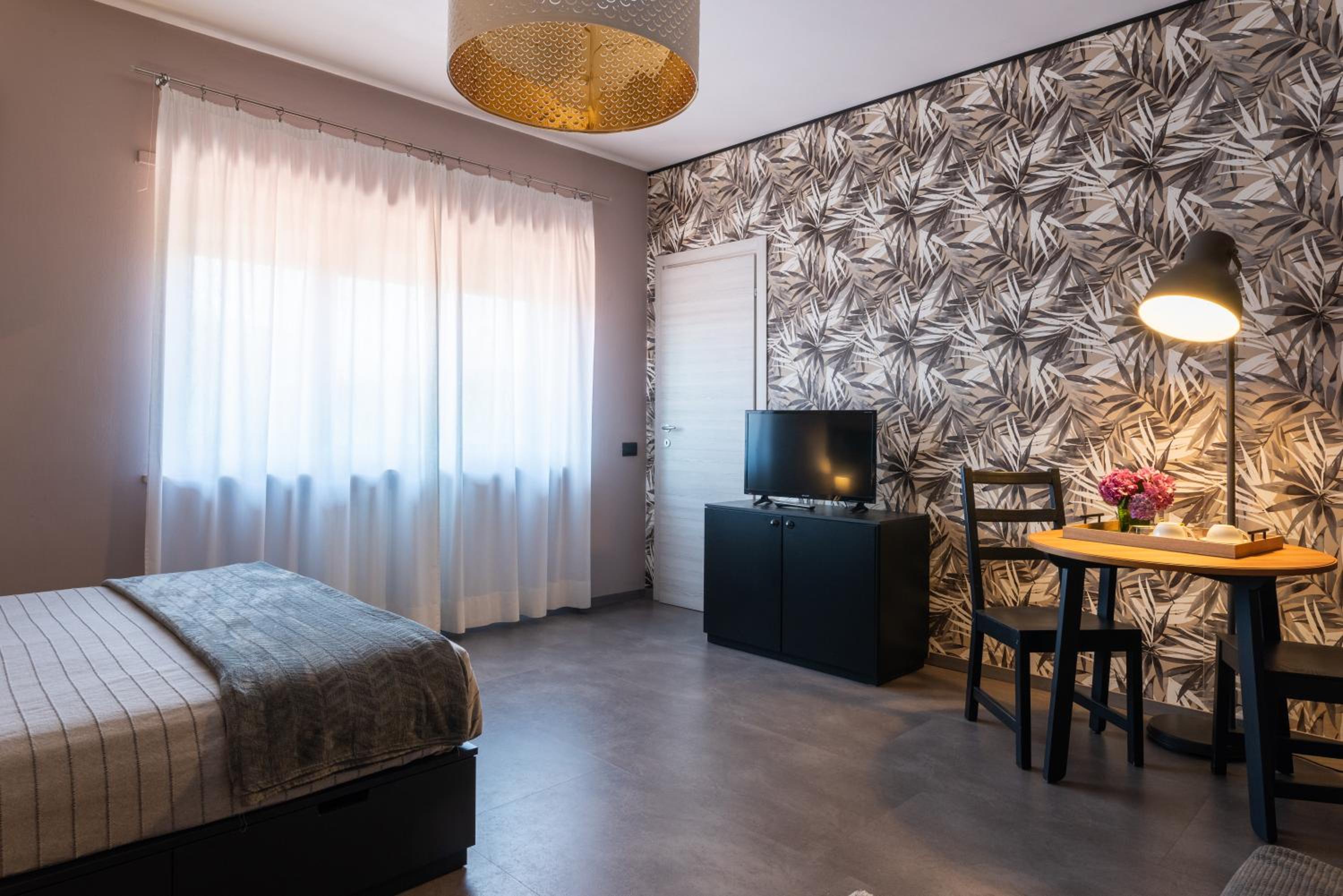 Double Room with Mountain View - Photo 3