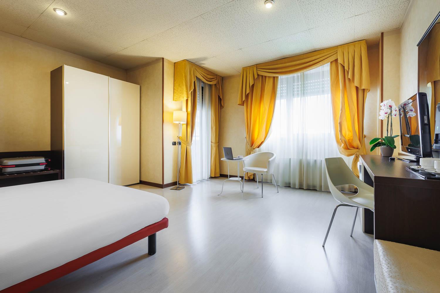 Standard Double Room - Photo 6