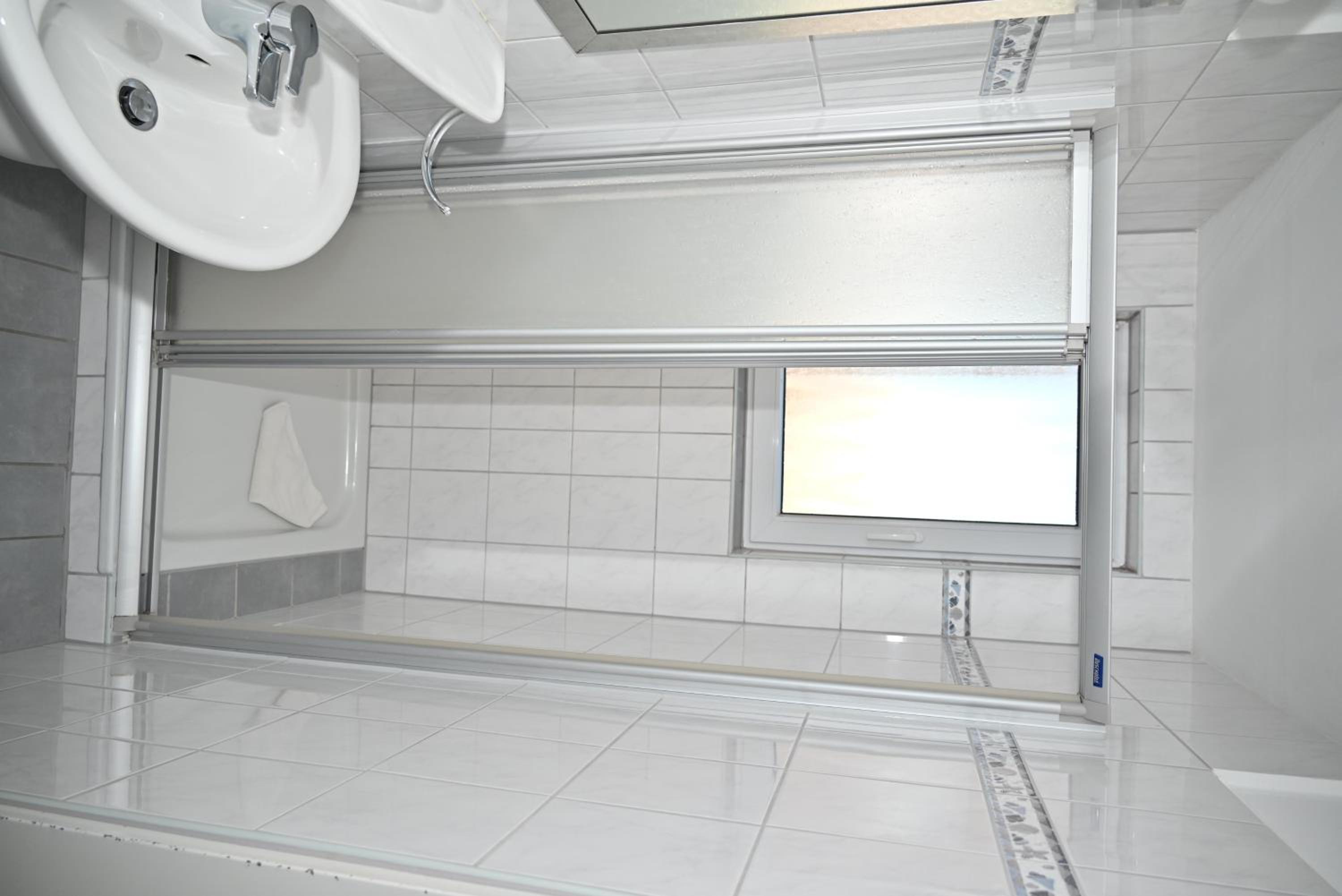 Standard Single Room with Shower photo 2