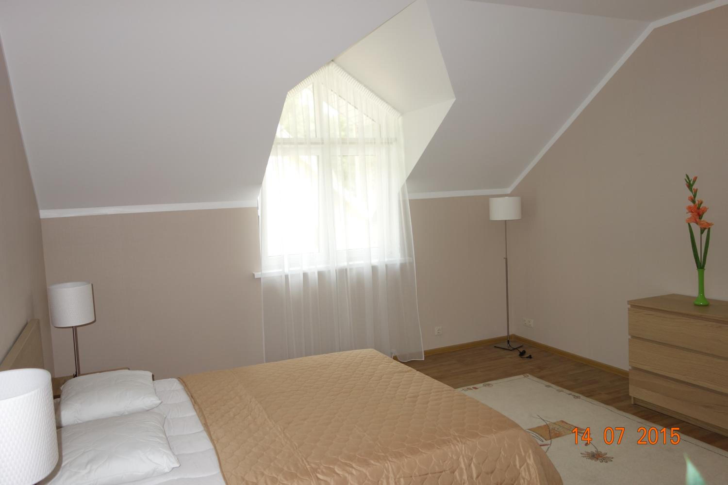 Four-Bedroom Apartment - Photo 4